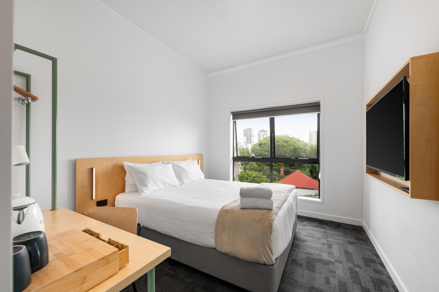 Queen River View with Ensuite