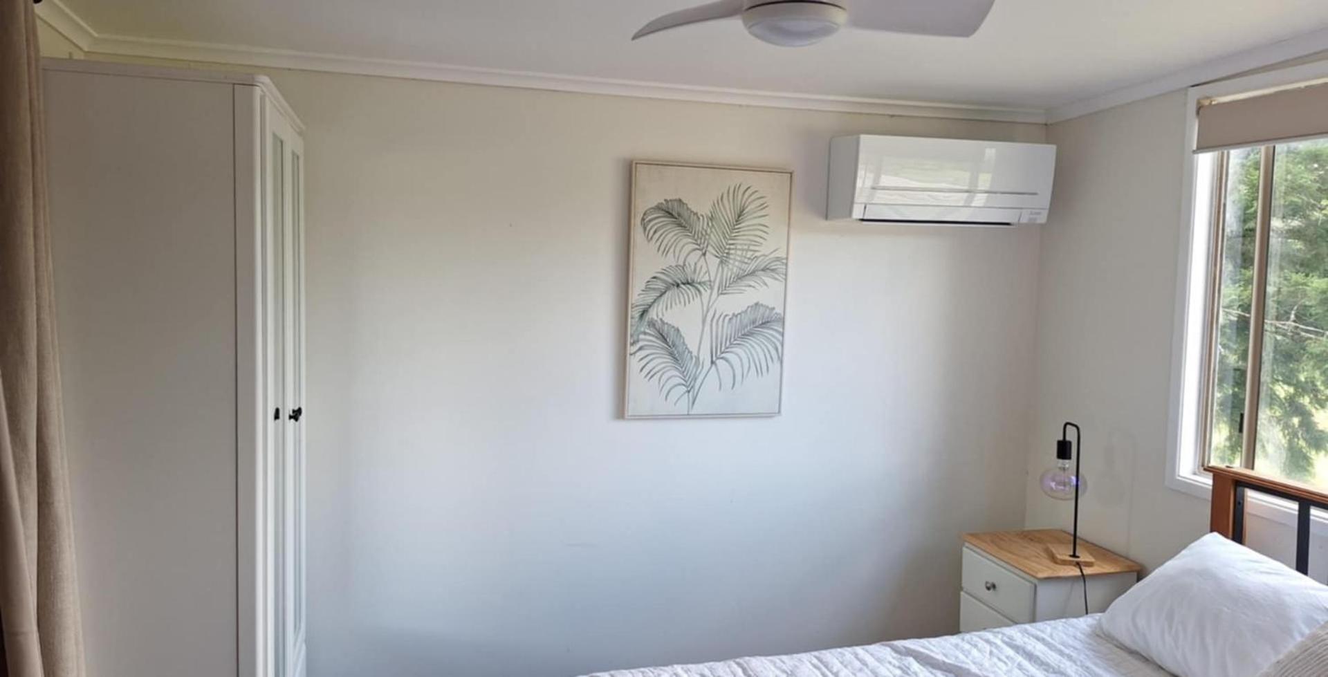 Three-Bedroom House photo 2