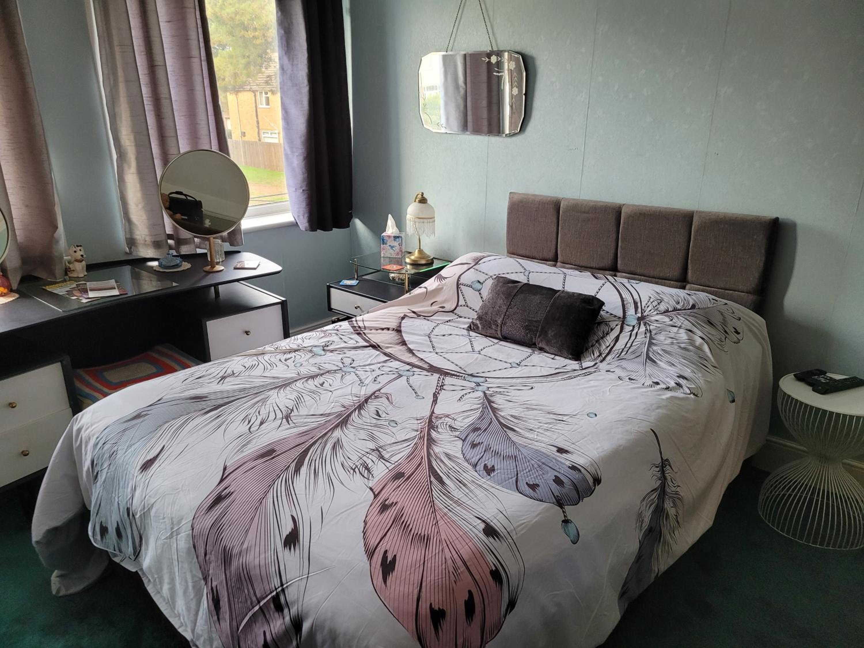 Deluxe Double Room (2 Adults + 1 Child) photo 2