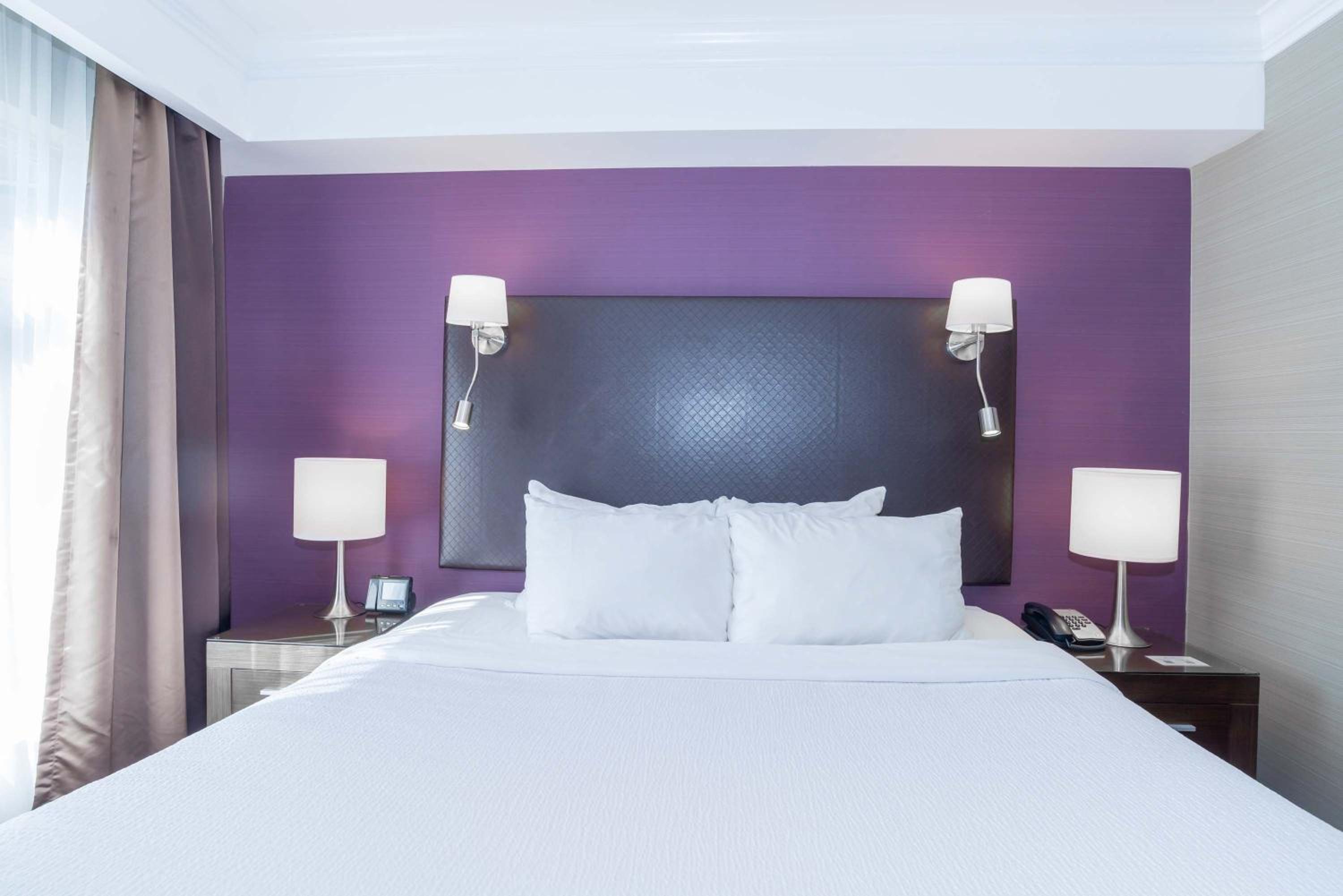 Standard Suite, 1 King Bed, Kitchen, City View photo 2