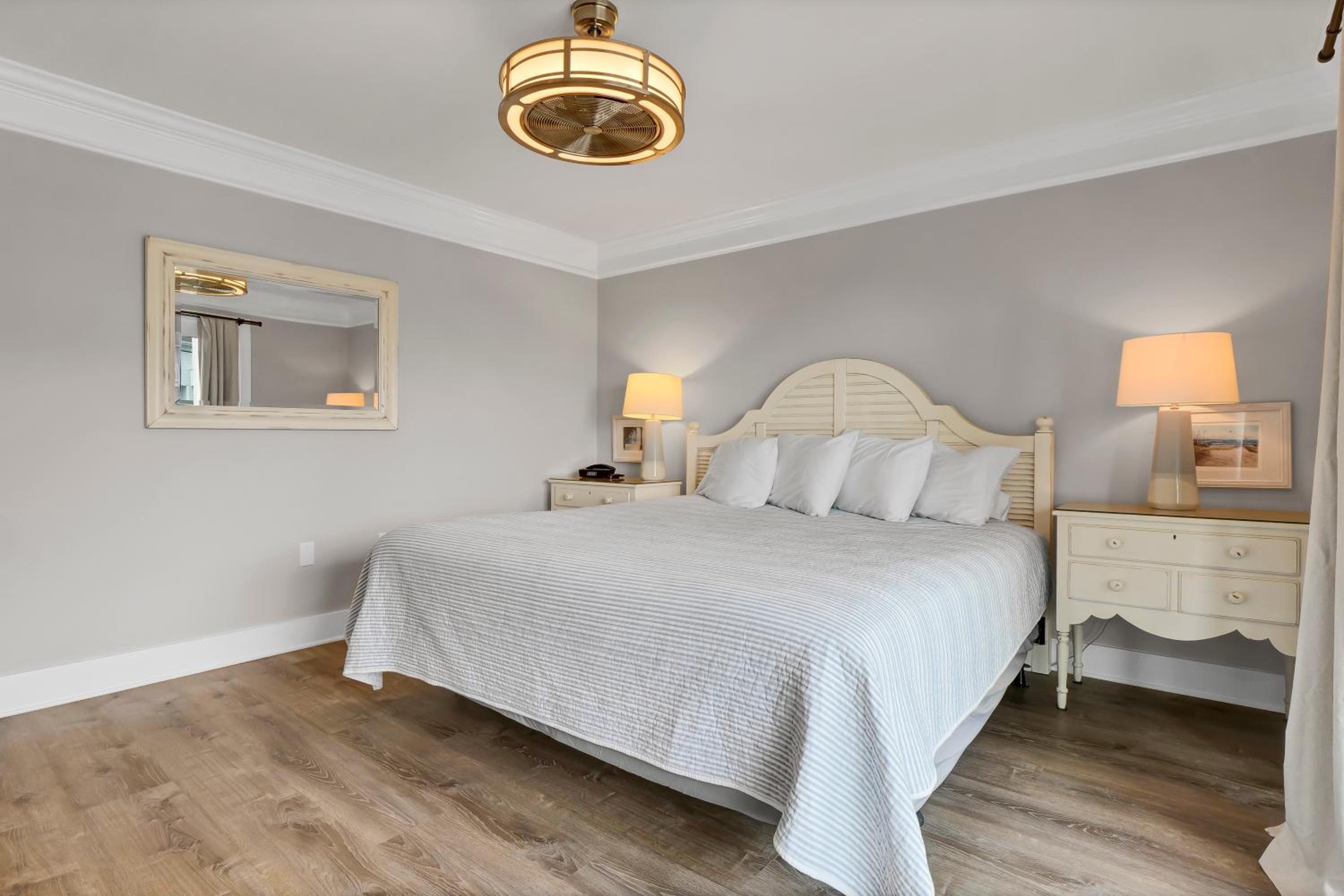 King Suite with Ocean View photo 1