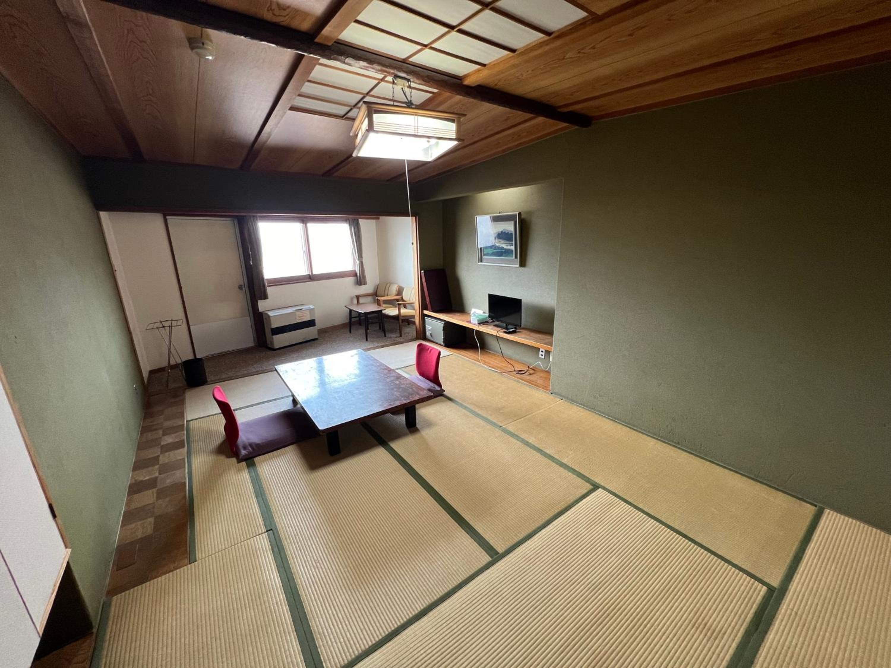 Japanese Style Room - Non-Smoking 12