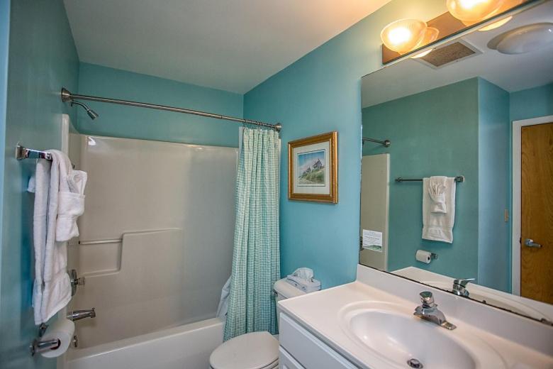 King Suite with Ocean View photo 3