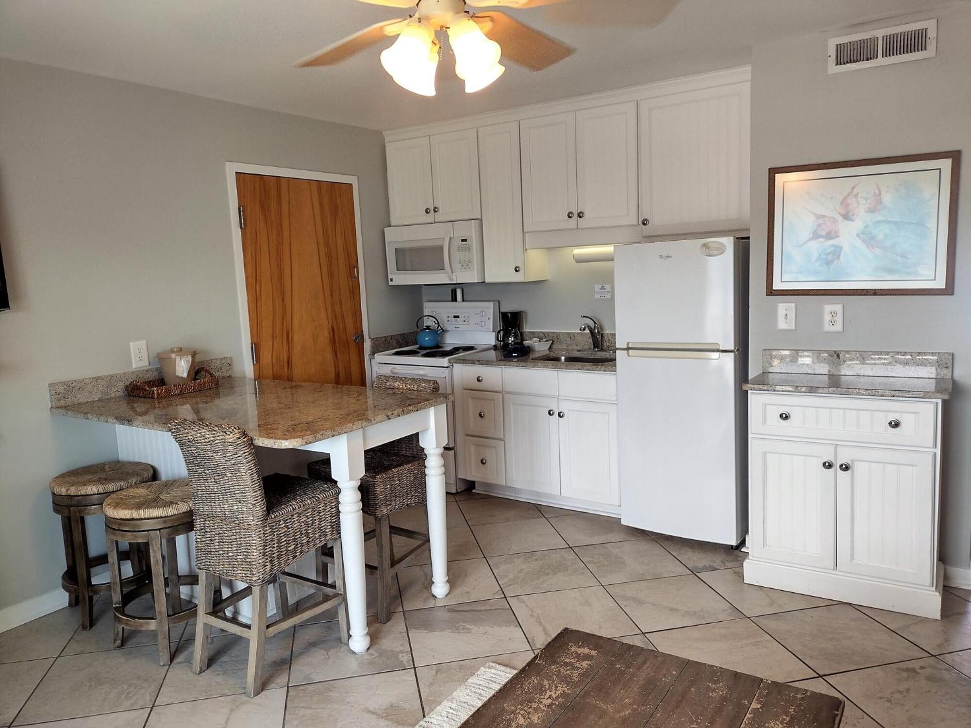 King Suite with Ocean View photo 3