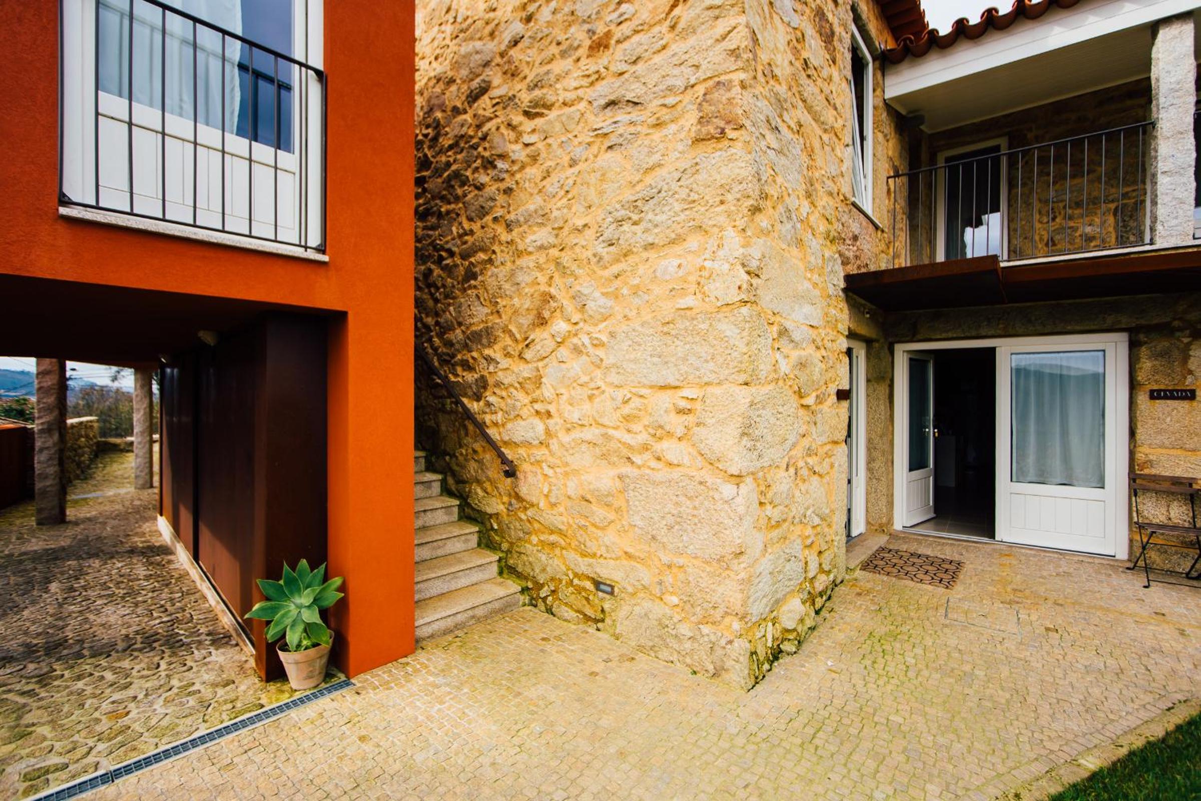 Duplex Apartment - Photo 9