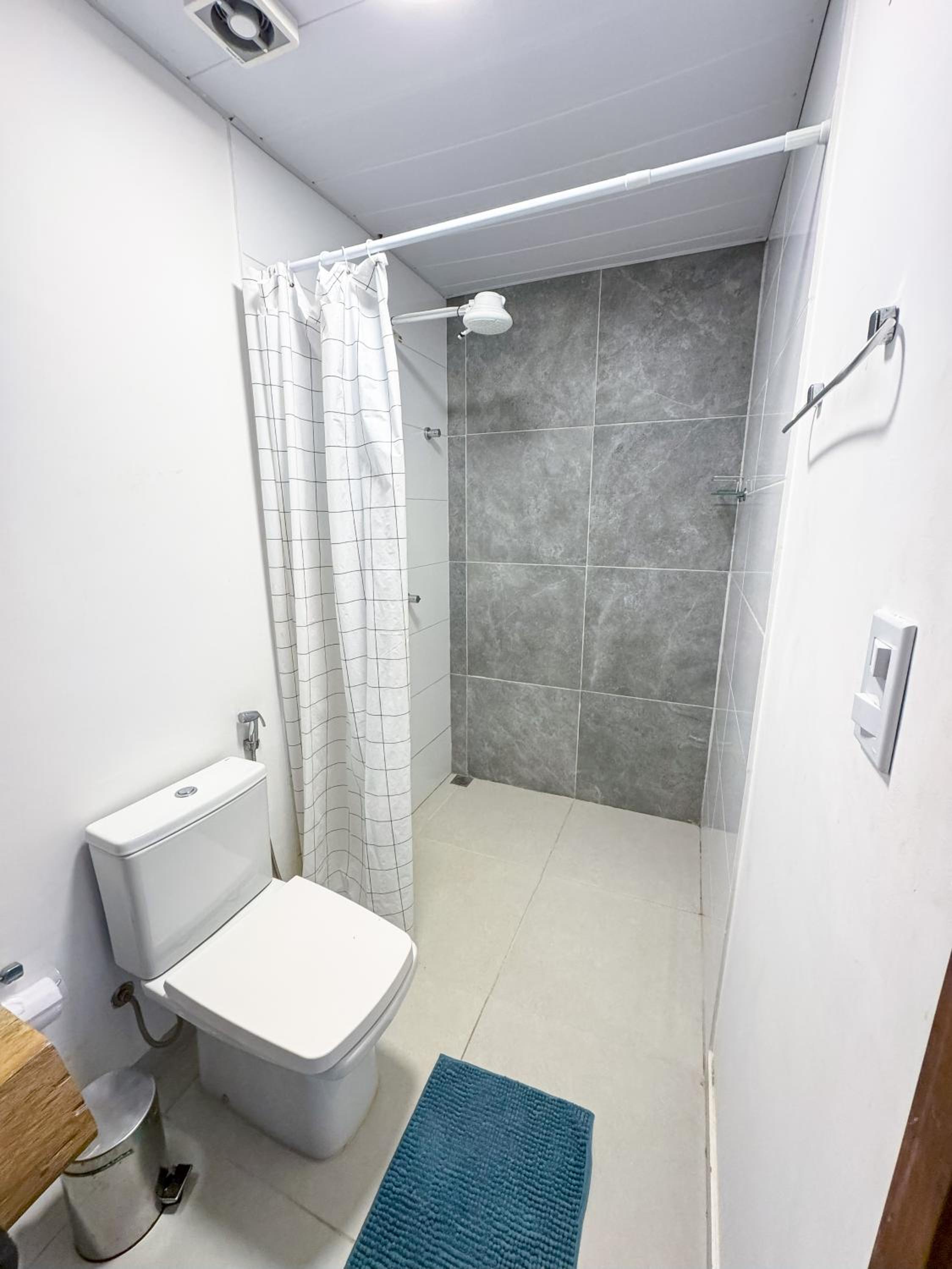 Executive Suite - Photo 2