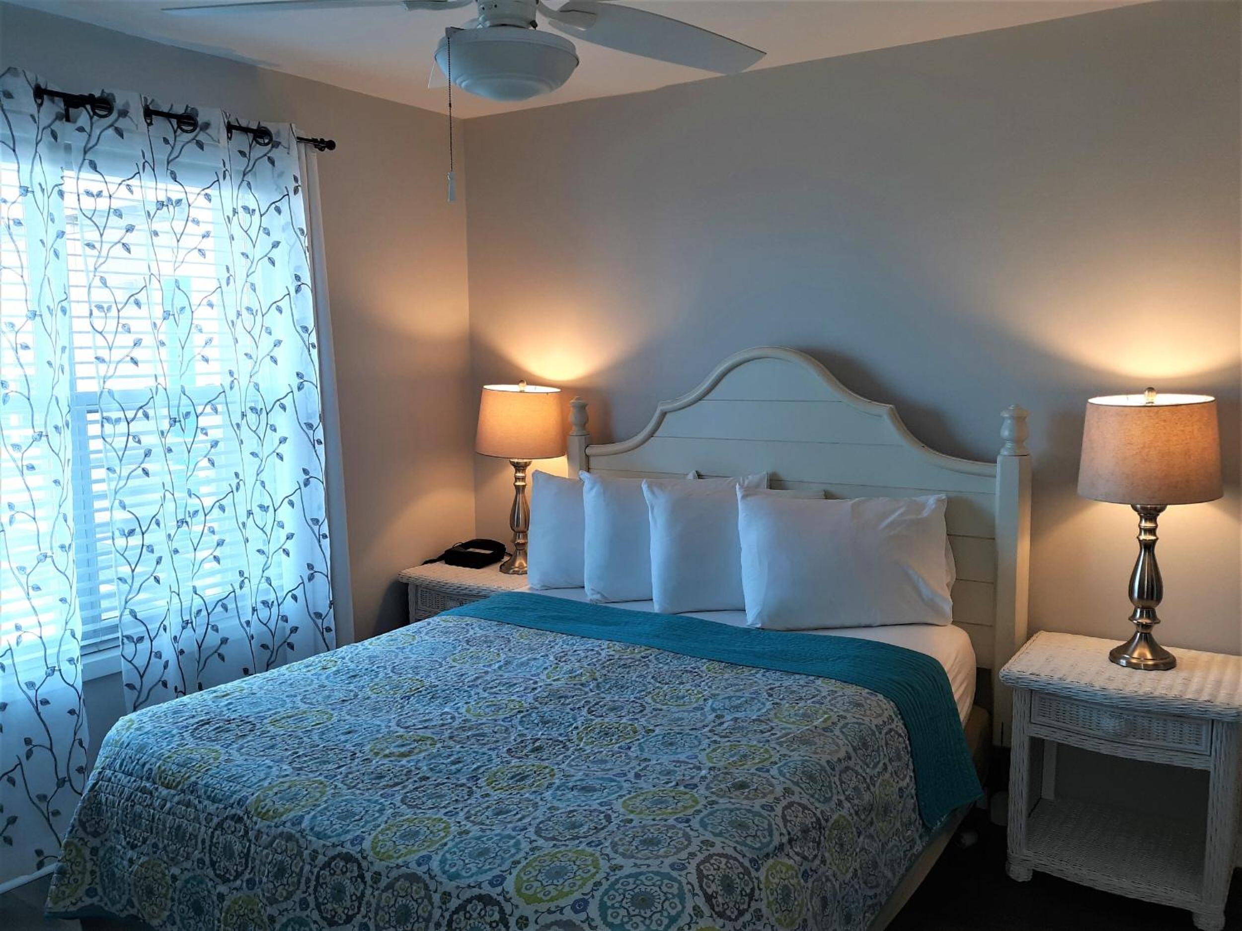 Queen Suite with Sea View