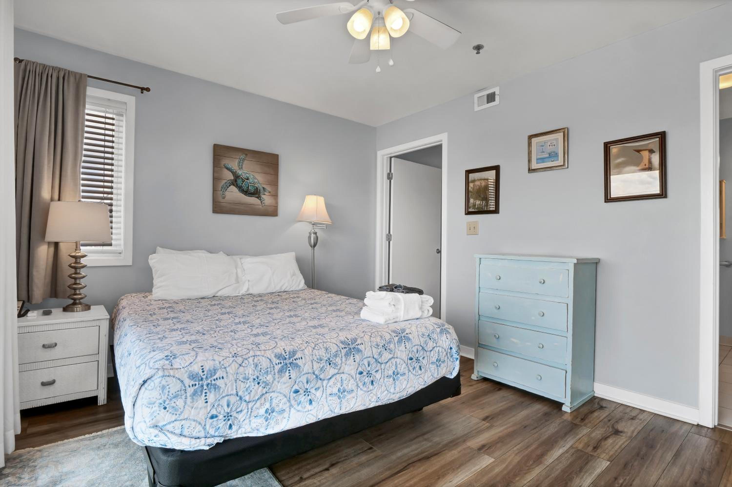 Queen Suite with Sea View