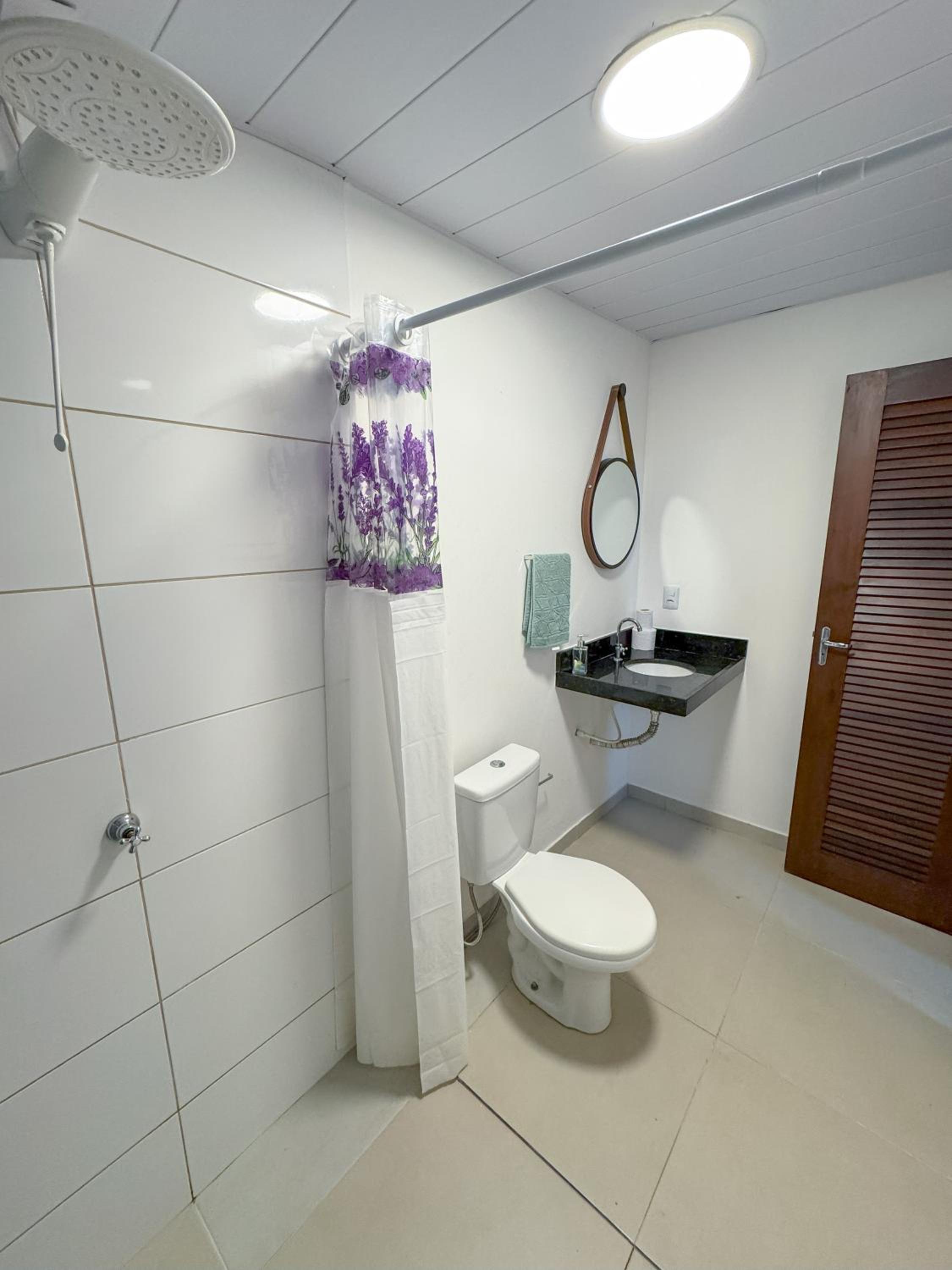 Standard Suite - Photo 5