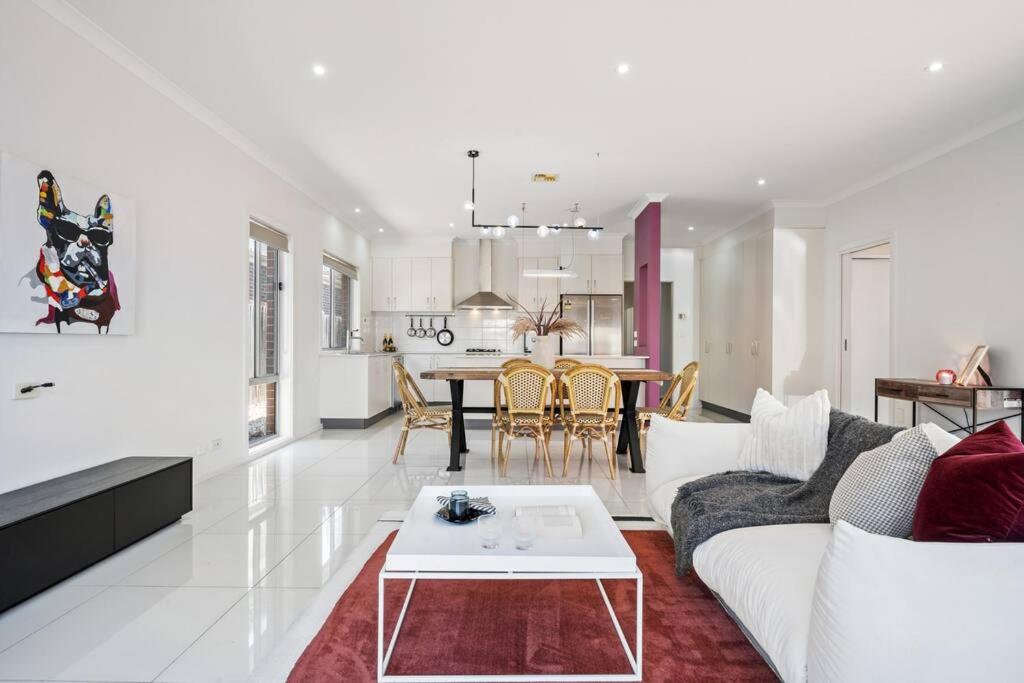 Villa photo 1