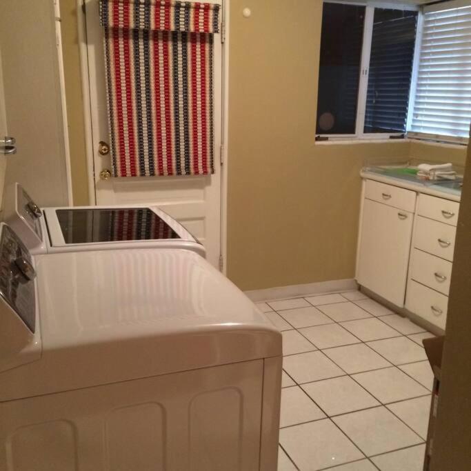 Four-Bedroom House photo 2