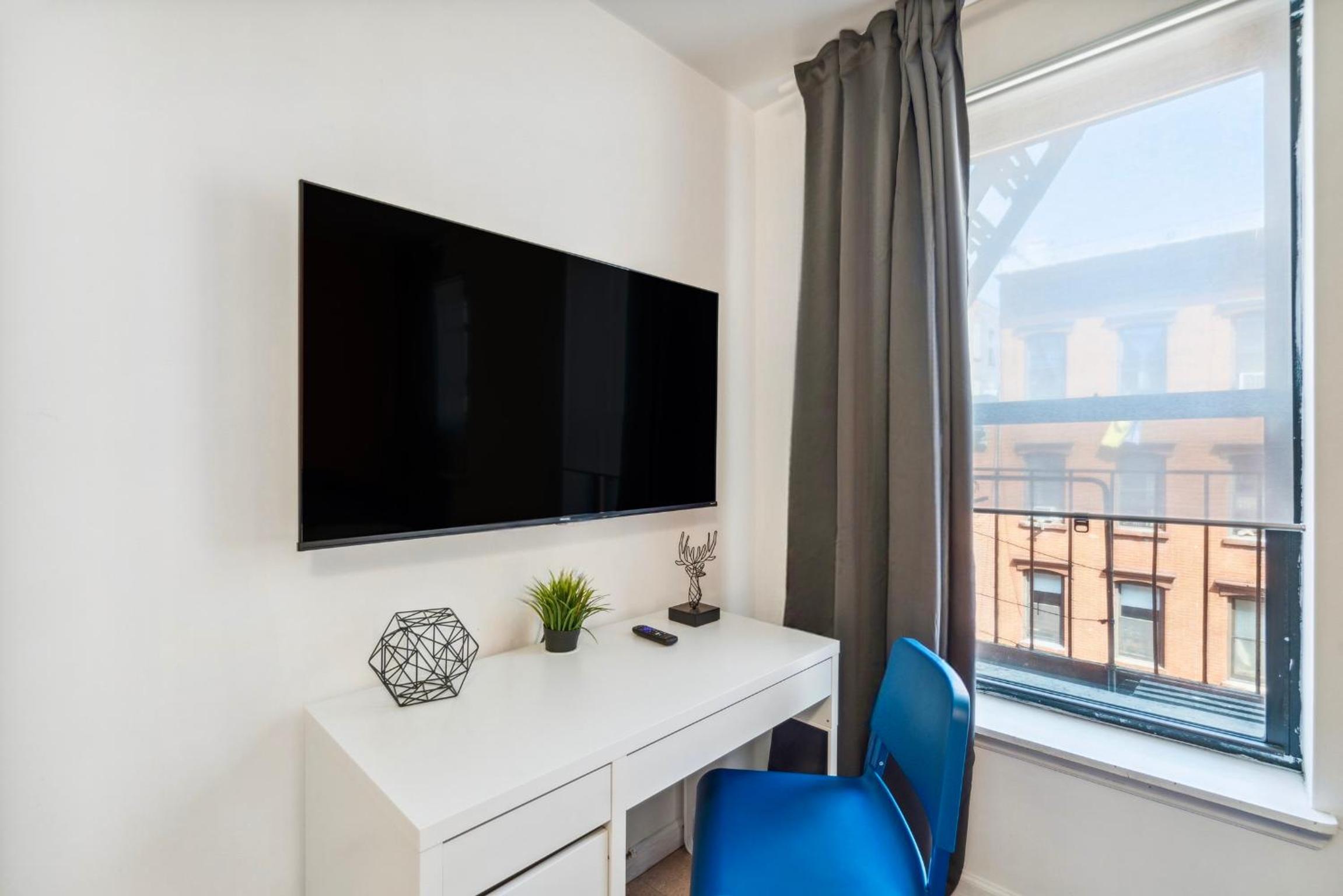 Apartment photo 2
