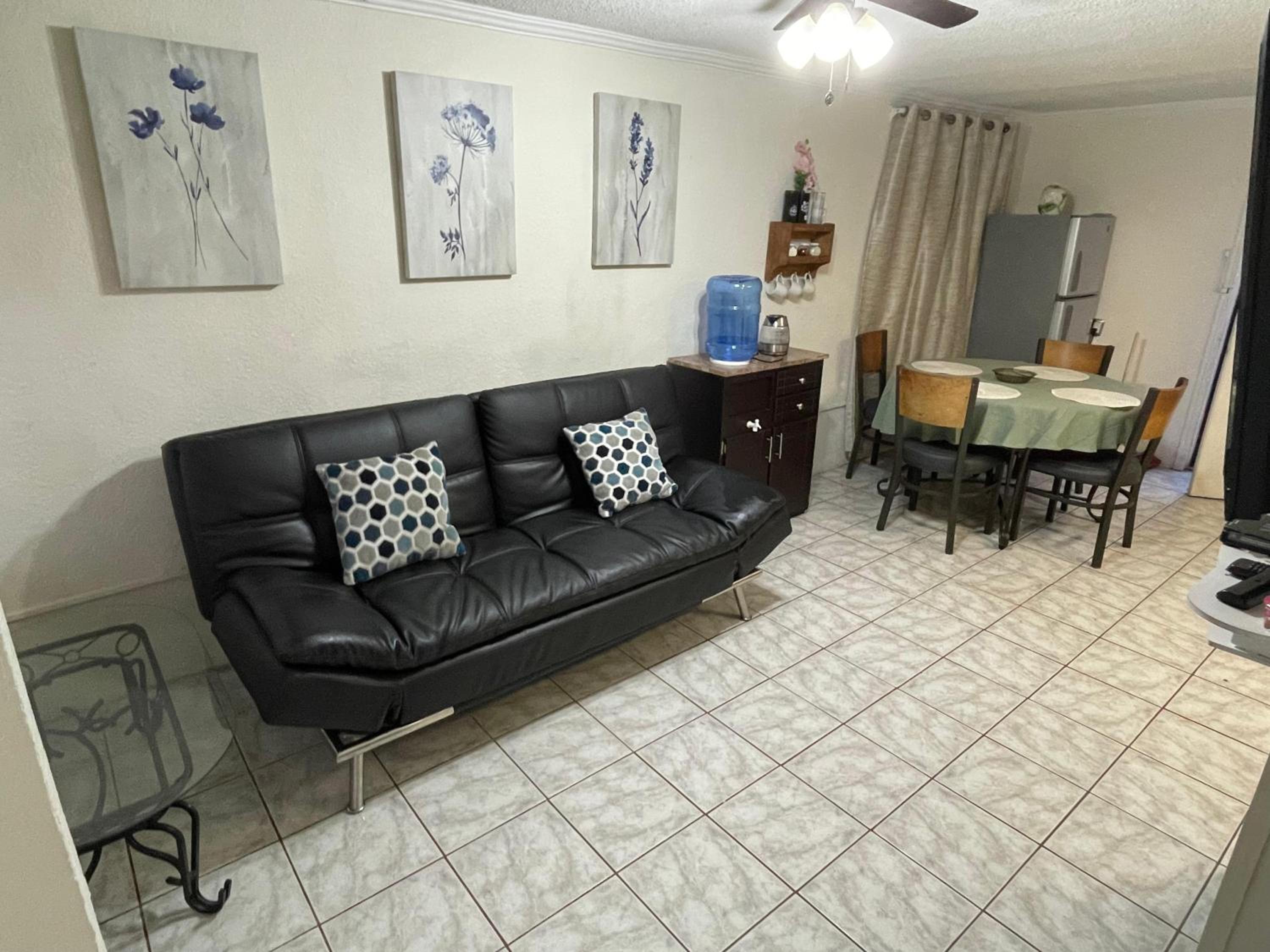 Two-Bedroom House photo 3