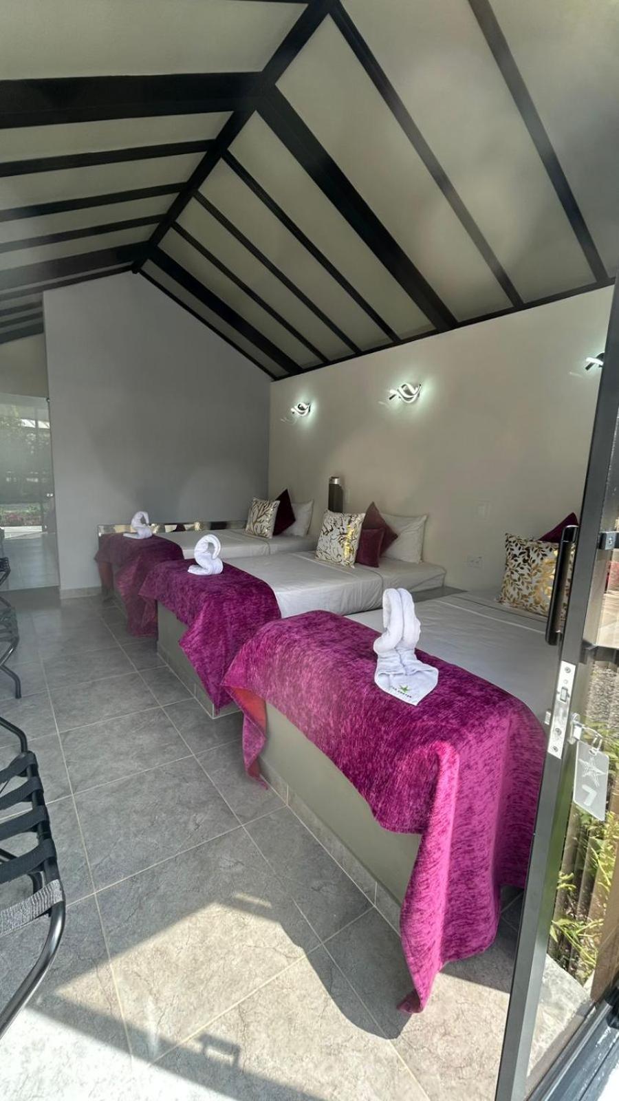 Deluxe Triple Room photo 2