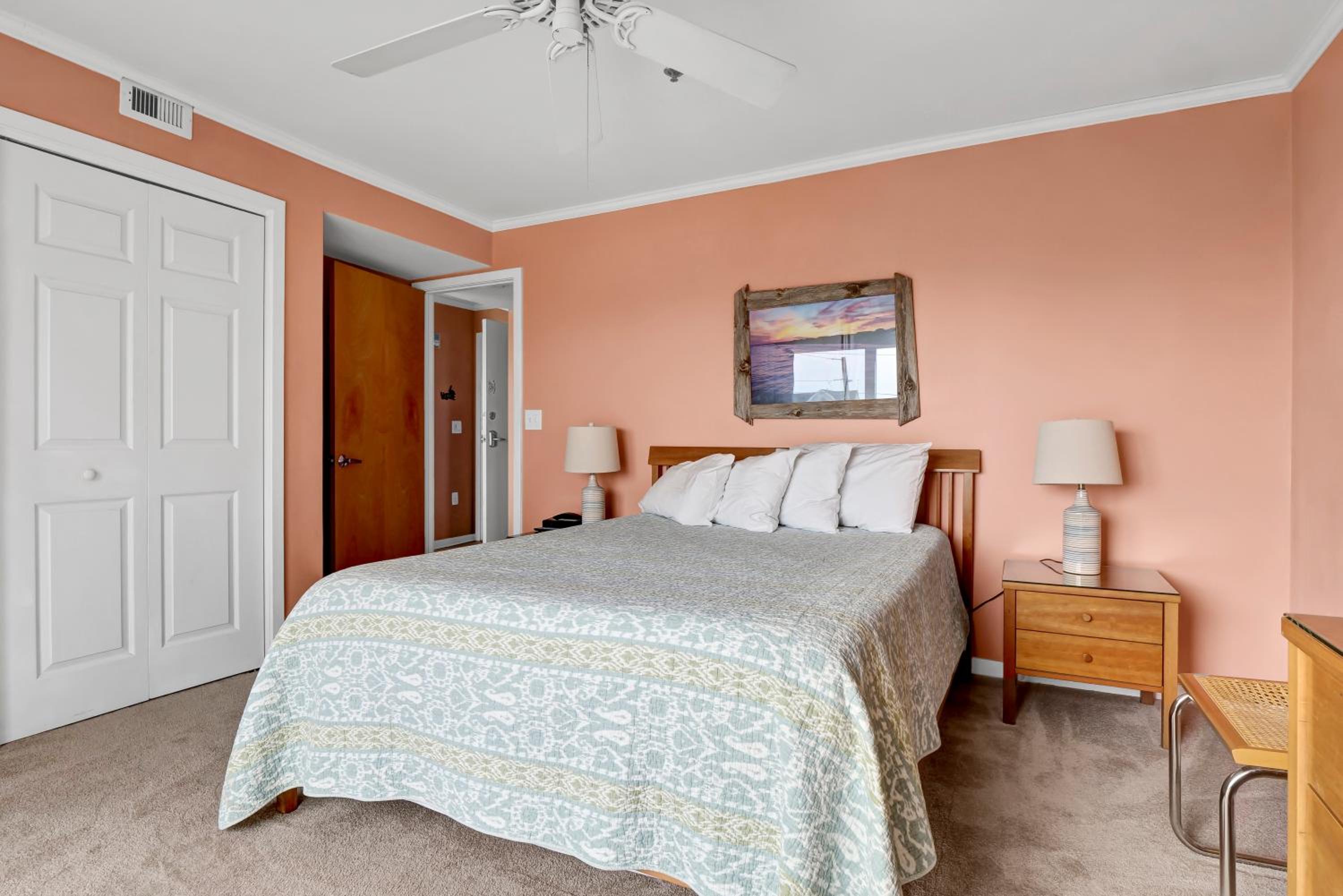 Queen Suite with Sea View photo 2