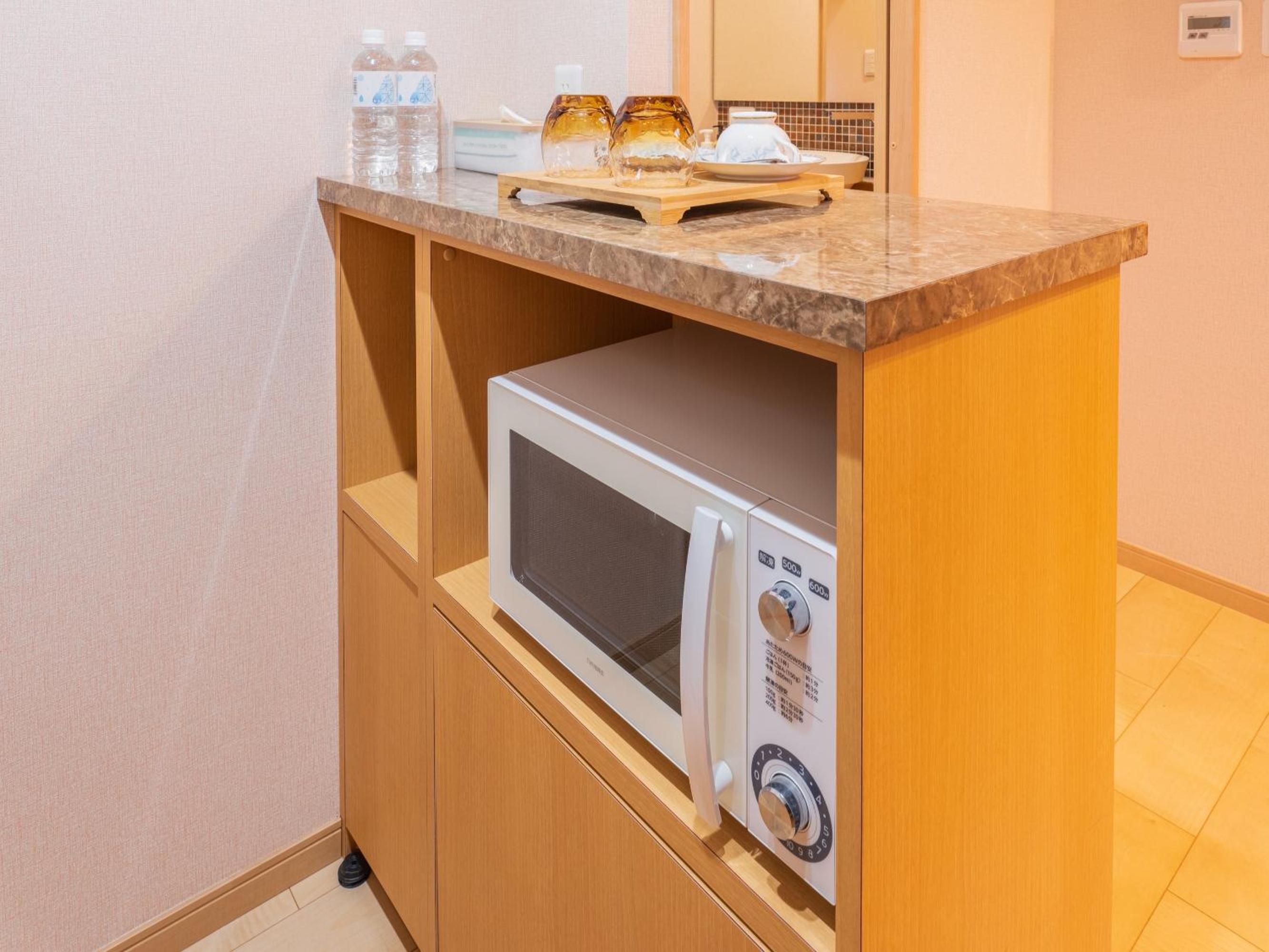 Suite - Photo 11