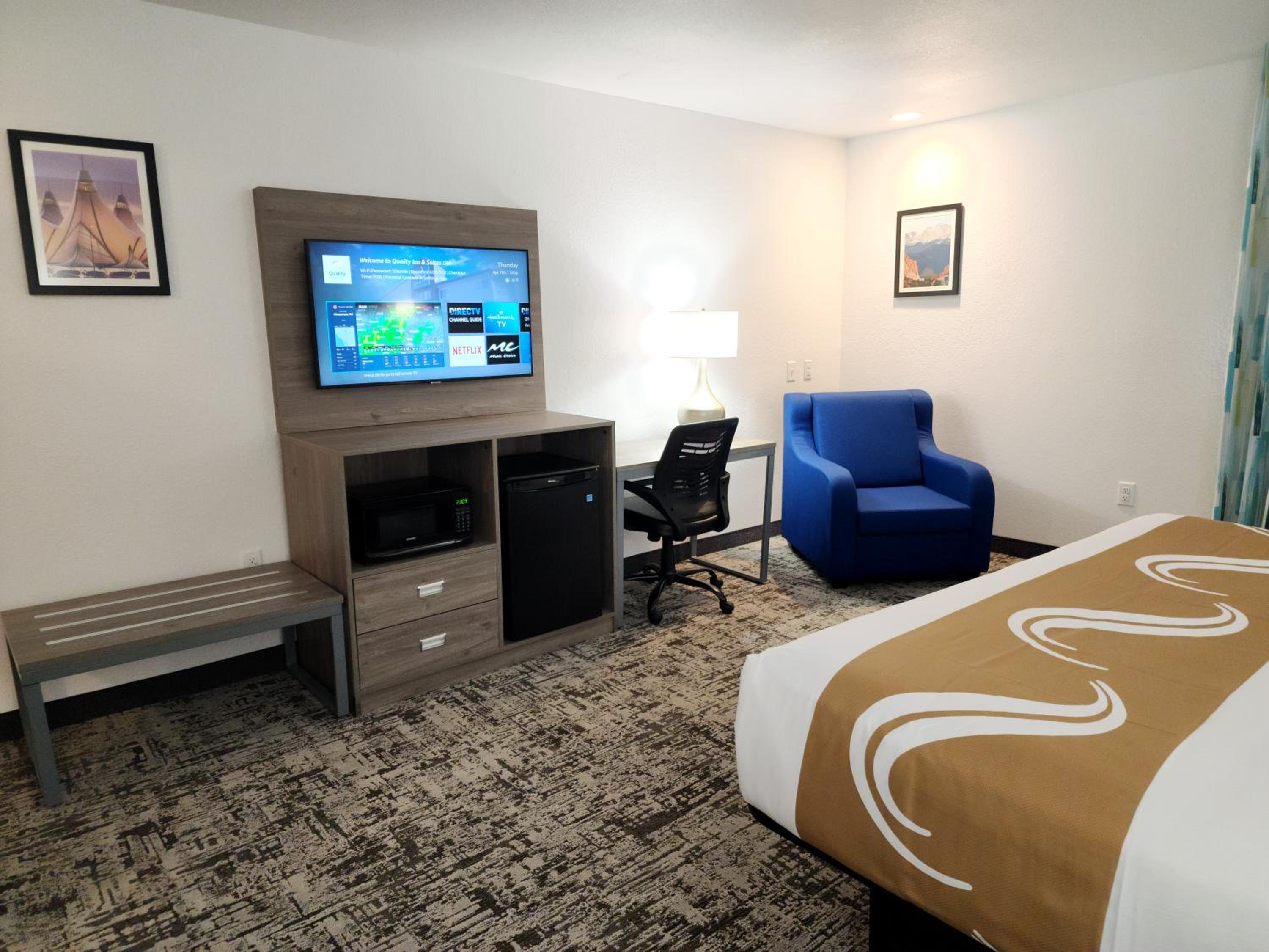 King Room - Non-Smoking - Photo 5