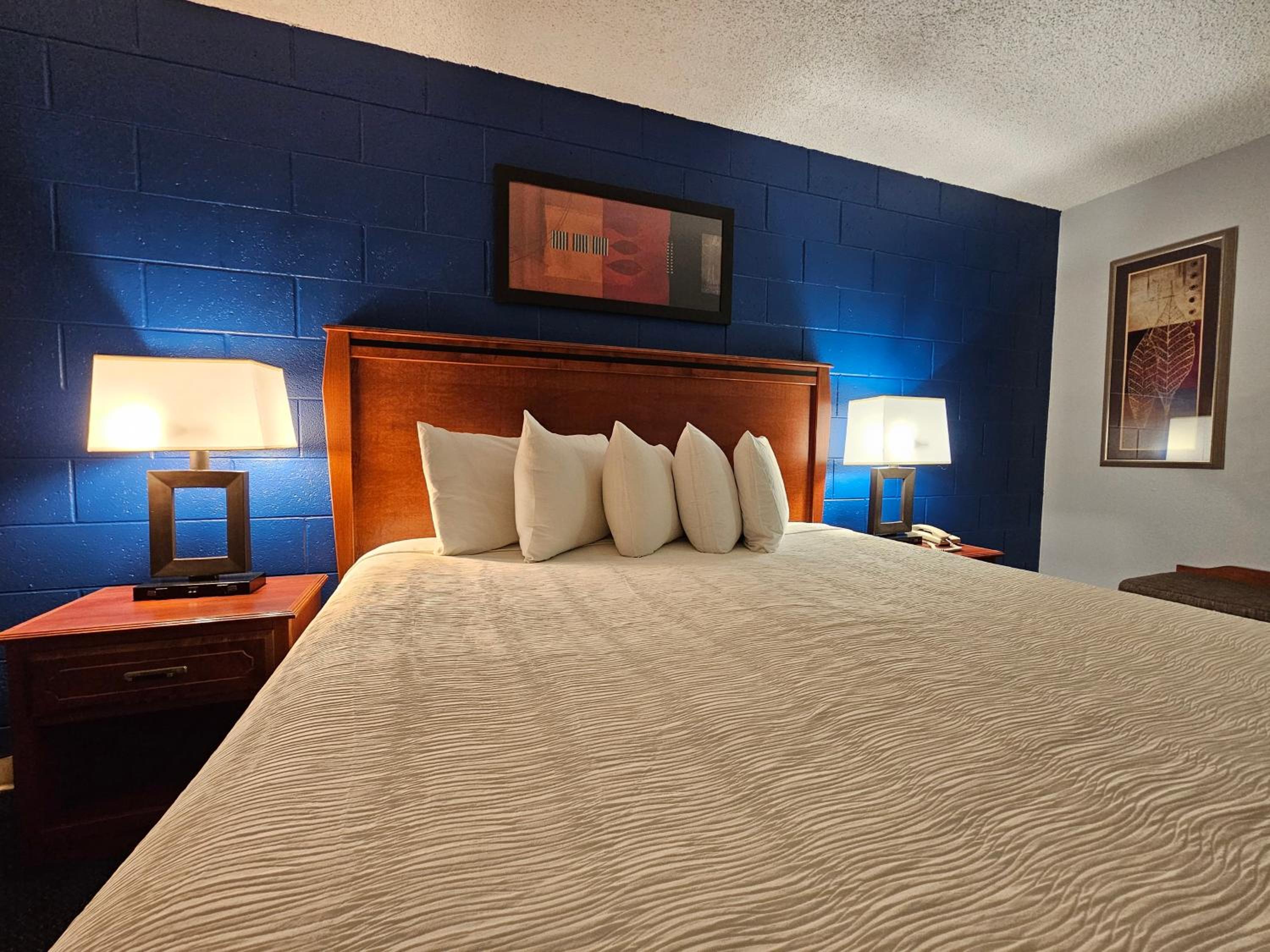 Standard King Room