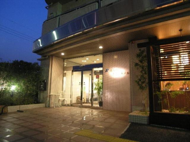 Twin Room - Non-Smoking photo 2