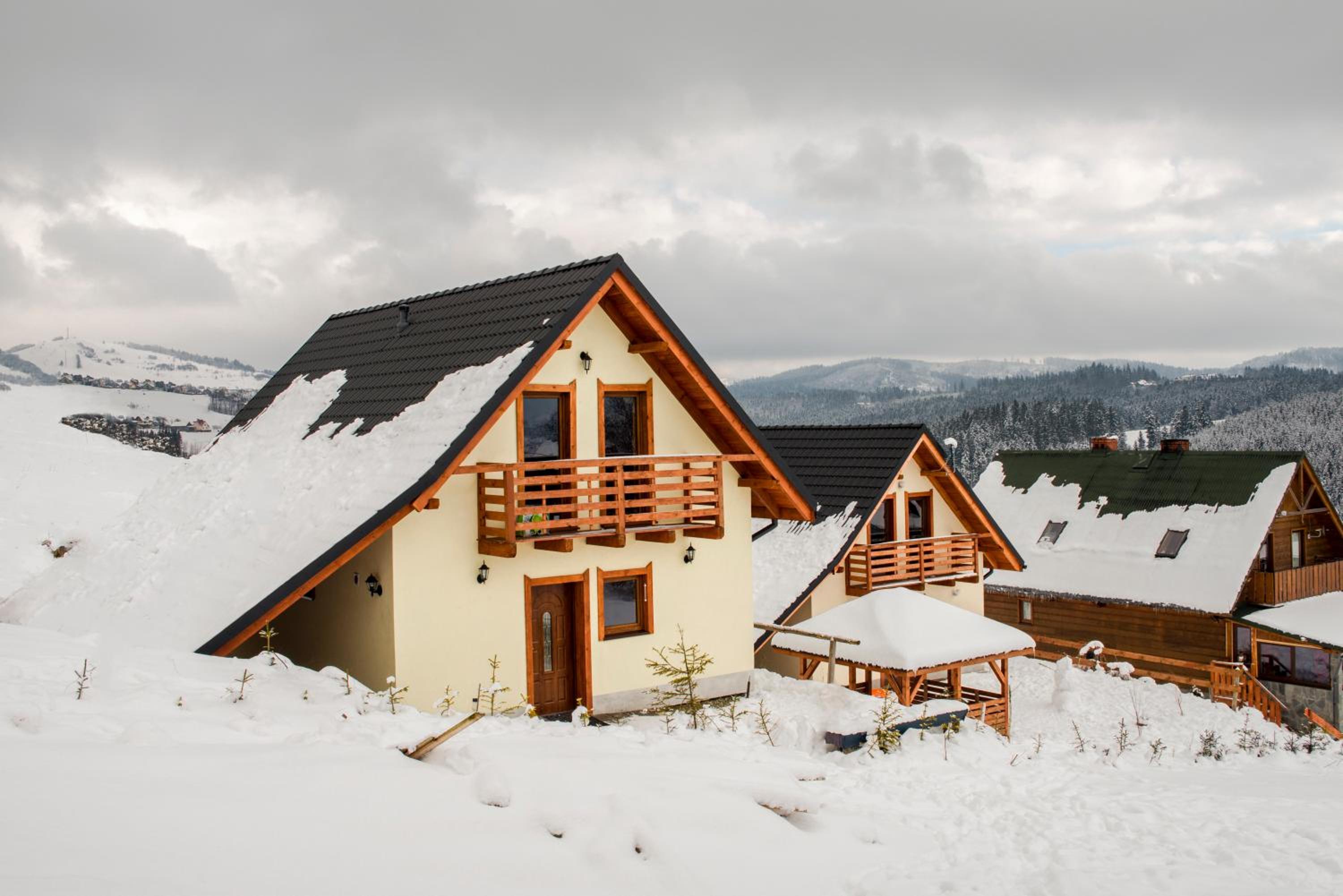 Two-Bedroom Chalet (Twin House C) photo 3