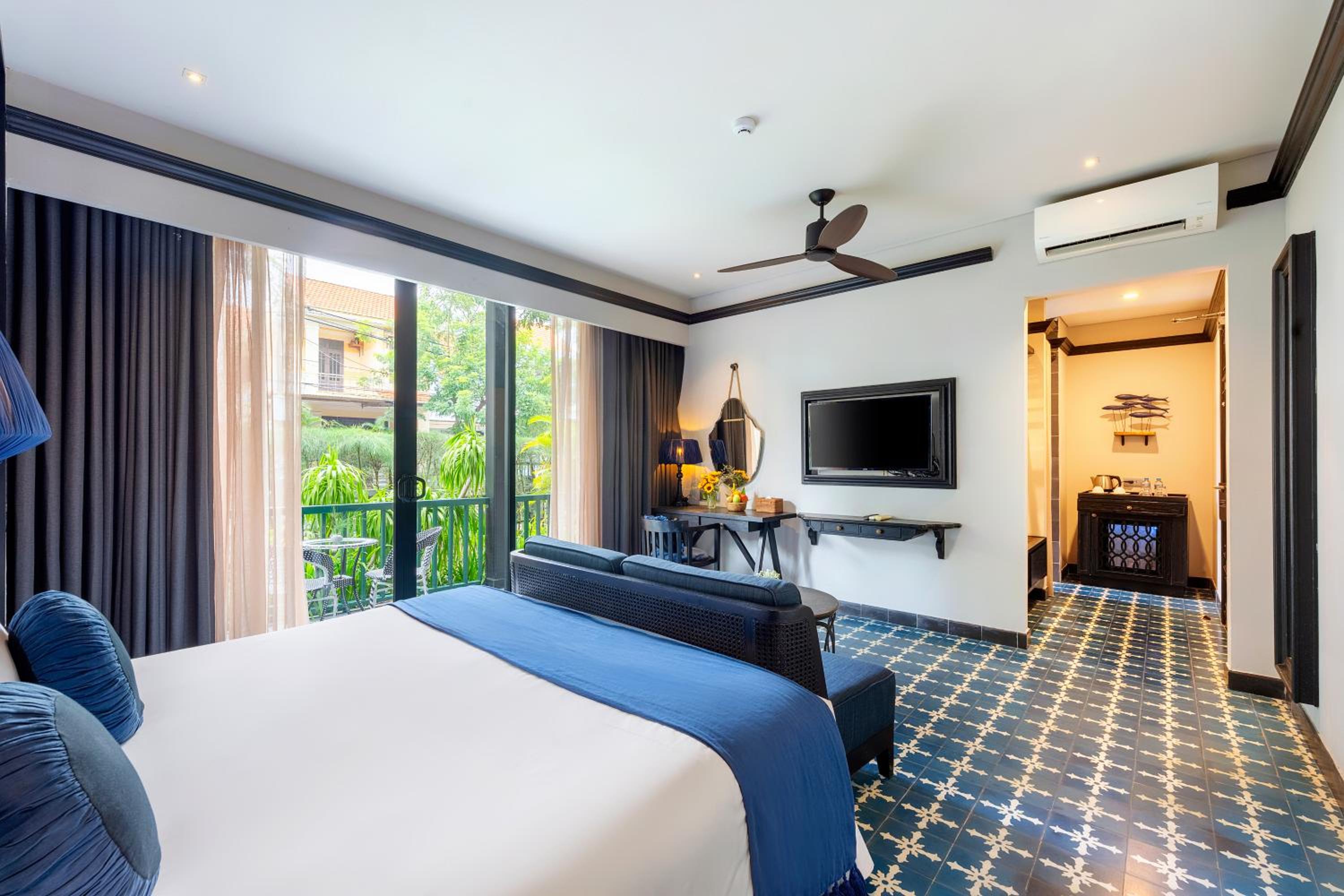 Deluxe Double or Twin Room with City View photo 1