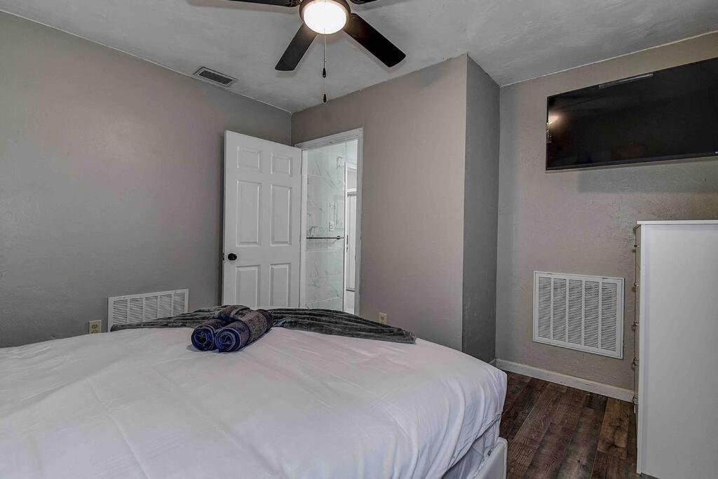Four-Bedroom House photo 1