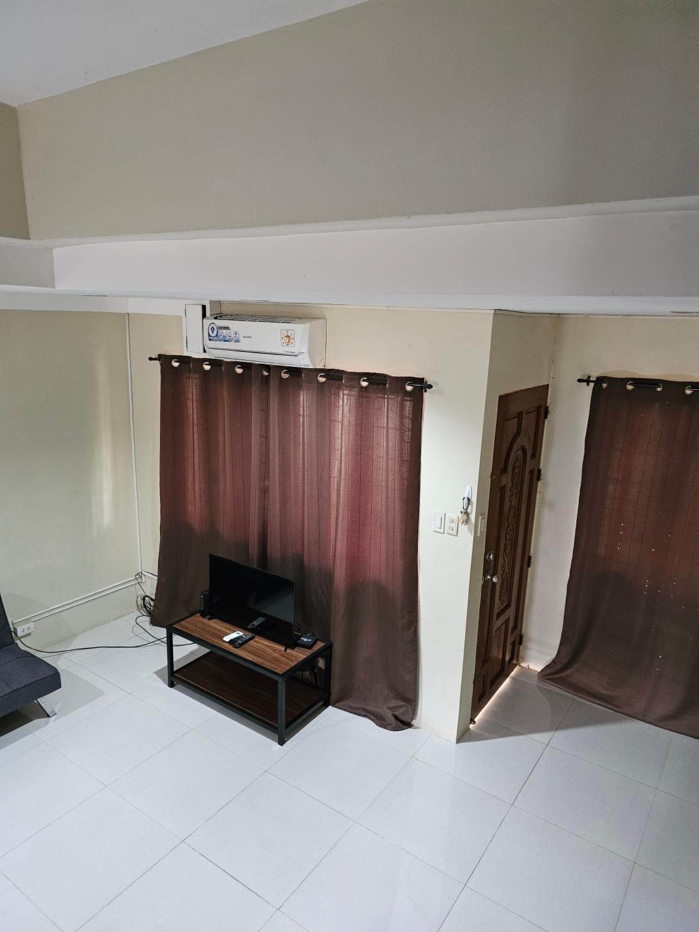 Three-Bedroom Apartment photo 1