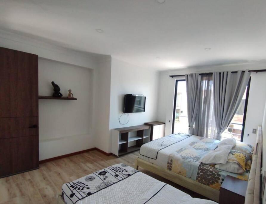 Four-Bedroom House photo 1
