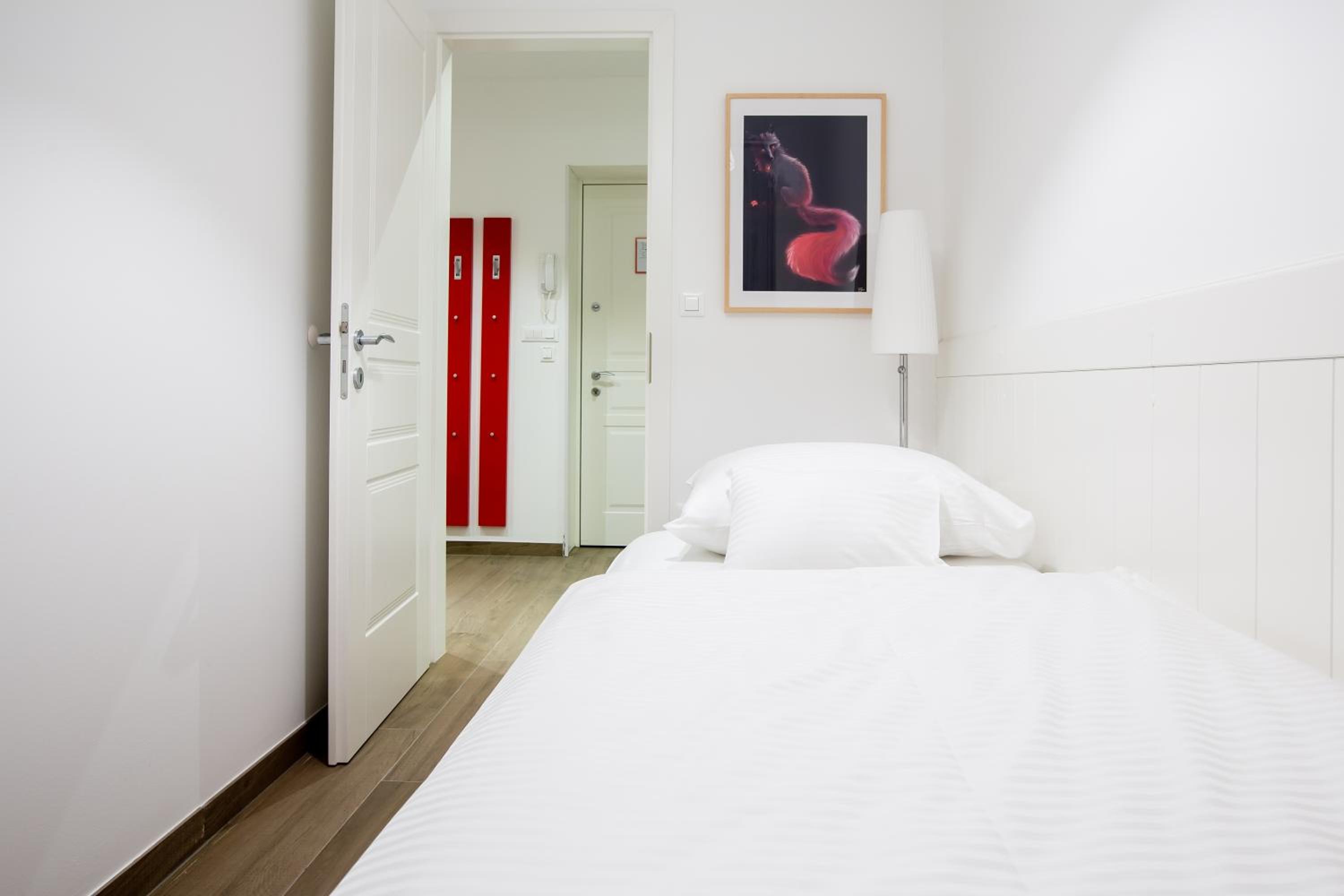 Two-Bedroom Apartment (5 Adults)