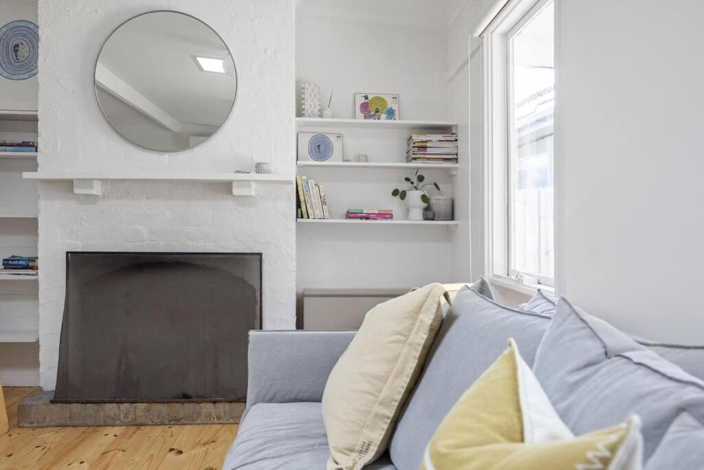 Three-Bedroom House photo 2