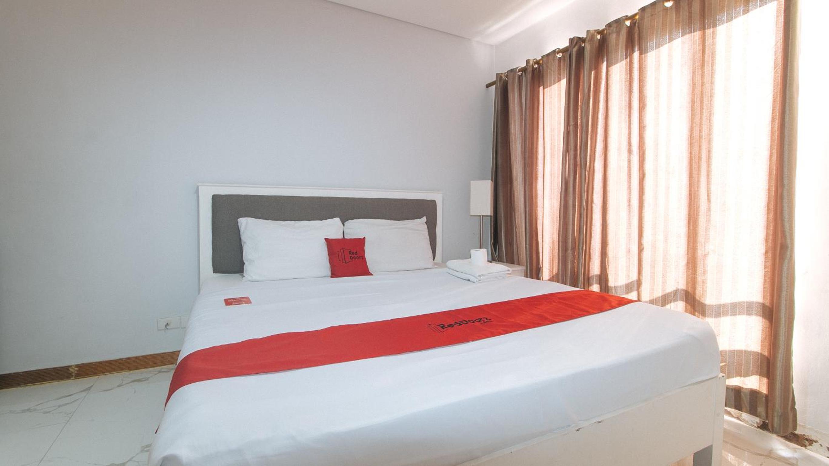 Standard Double Room - Photo 11