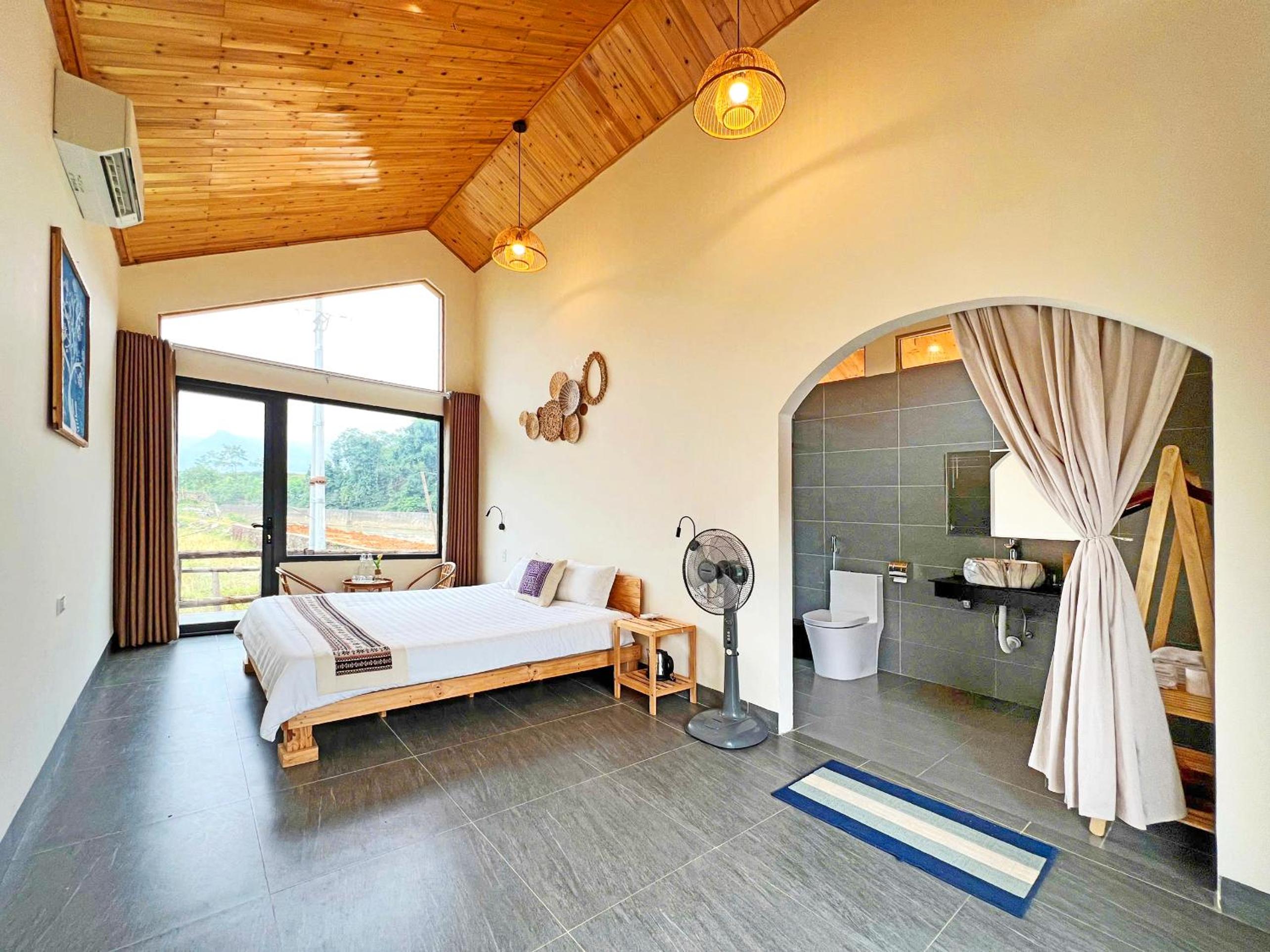 Deluxe Bungalow photo 1