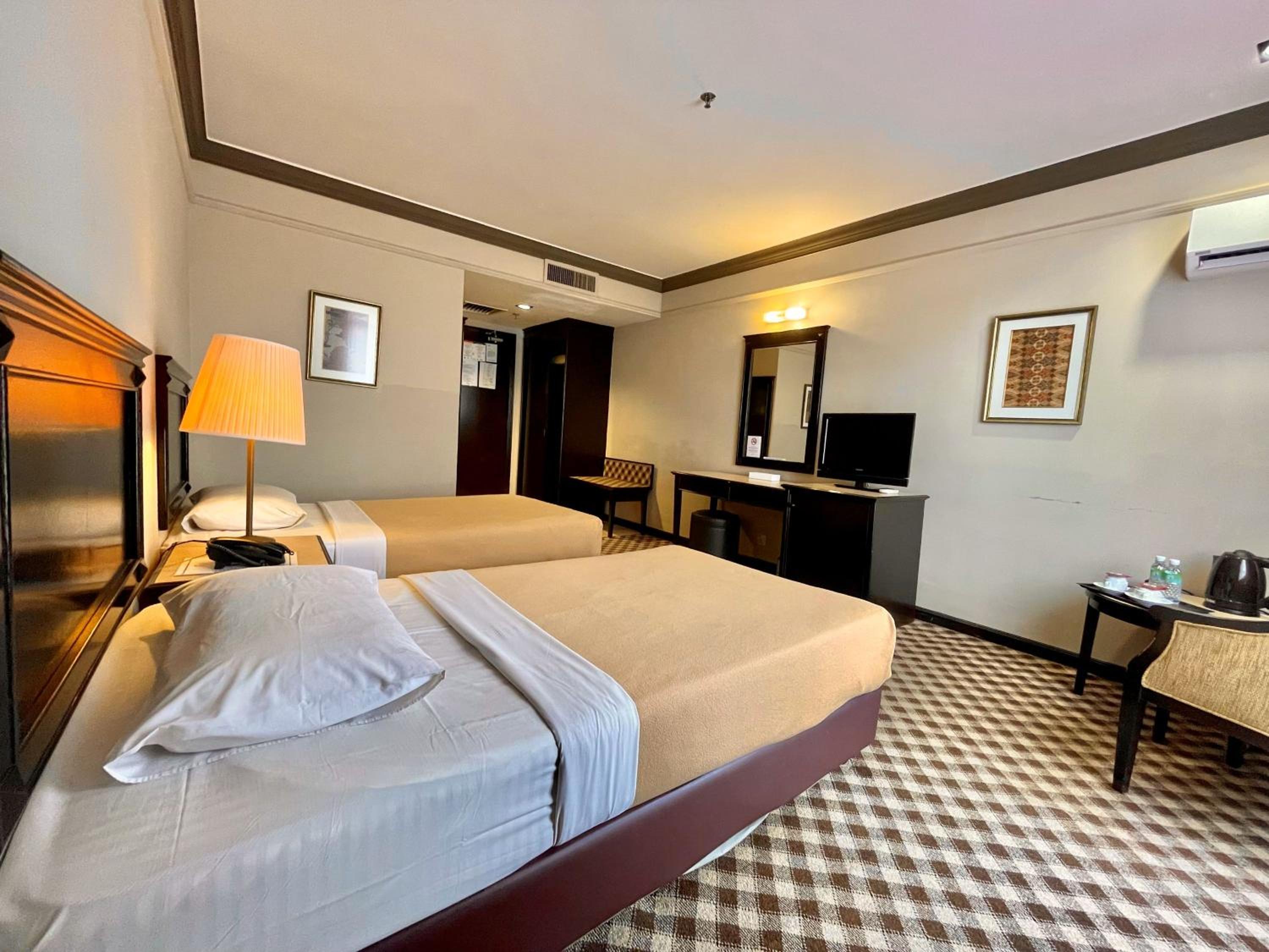 Deluxe Twin Room photo 3