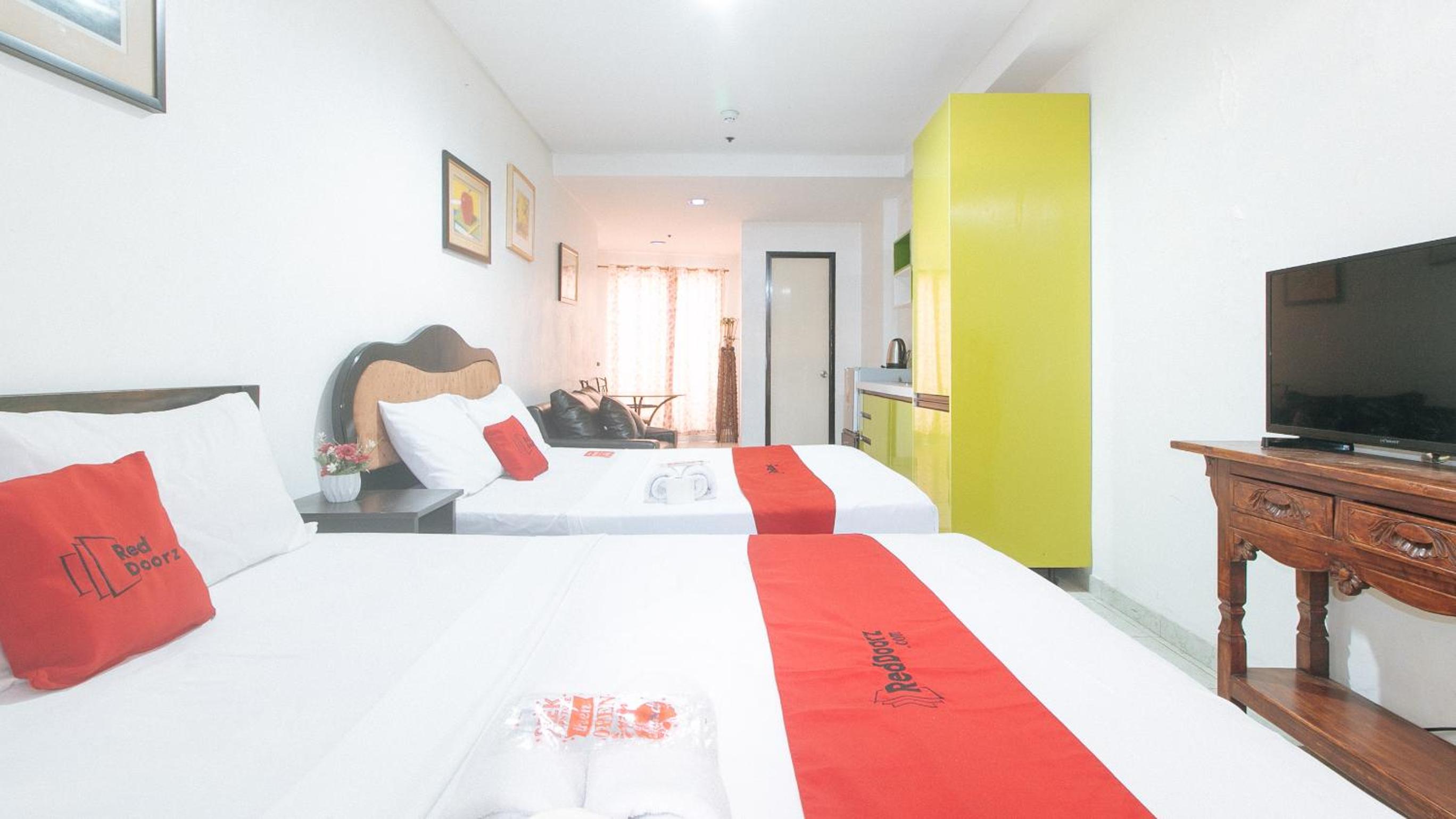 Quadruple Room - Photo 11