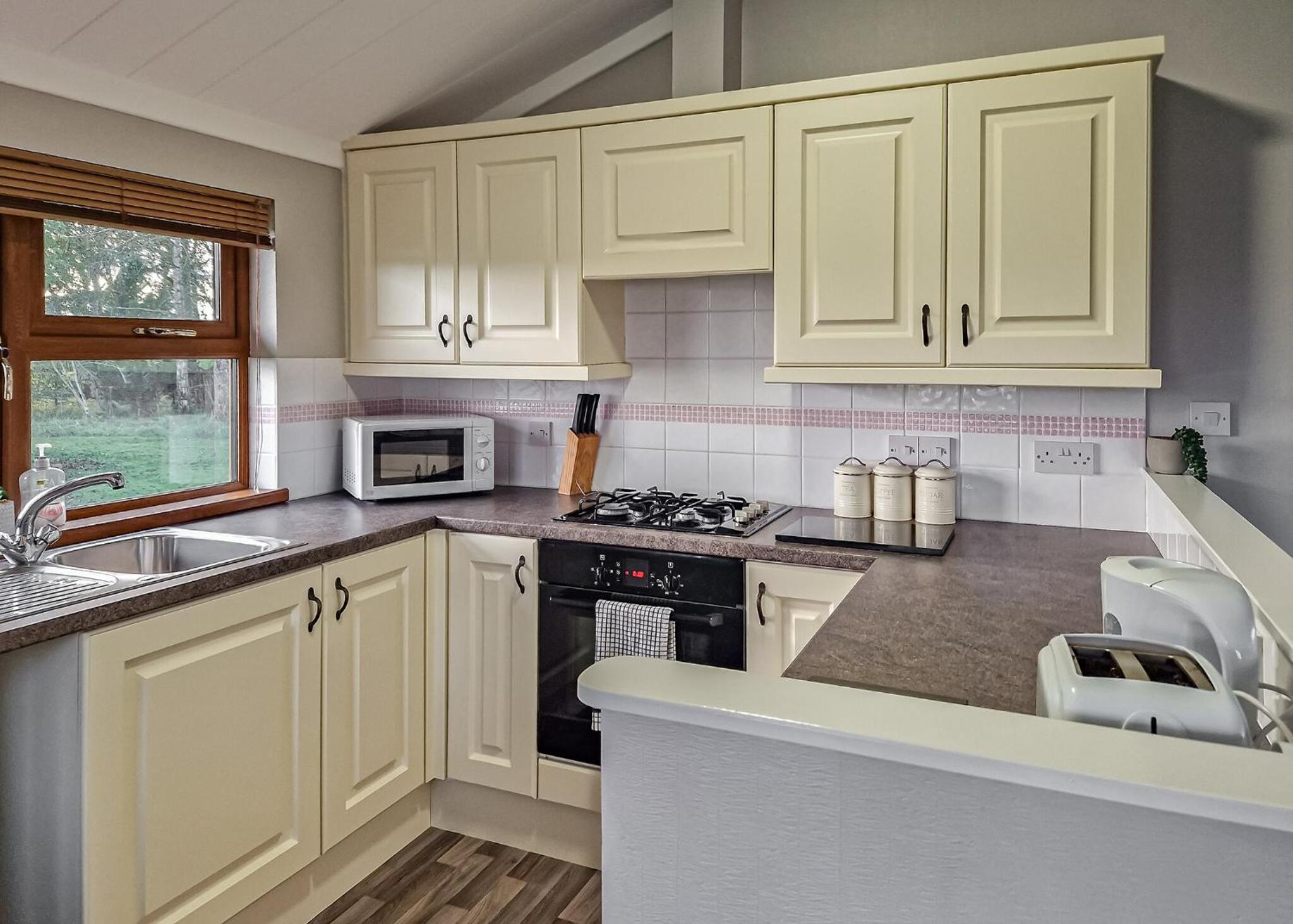 Two-Bedroom Mobile Home photo 2