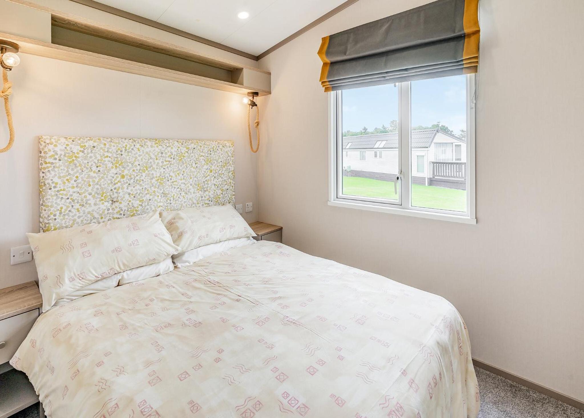 Two-Bedroom Mobile Home photo 3