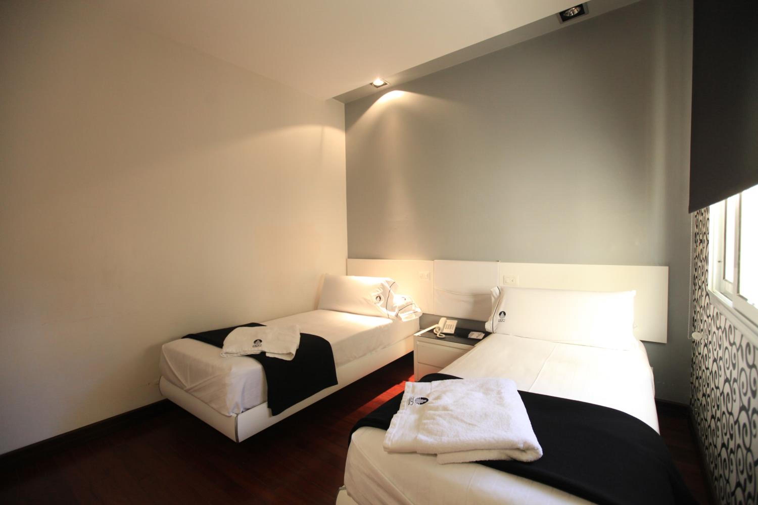 Standard Twin Room photo 1