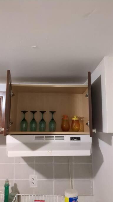 Five-Bedroom House photo 3