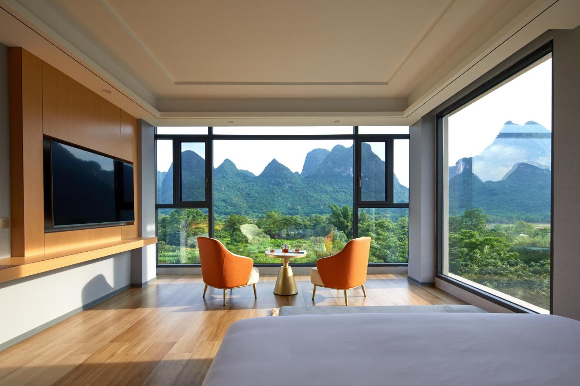Deluxe King Room