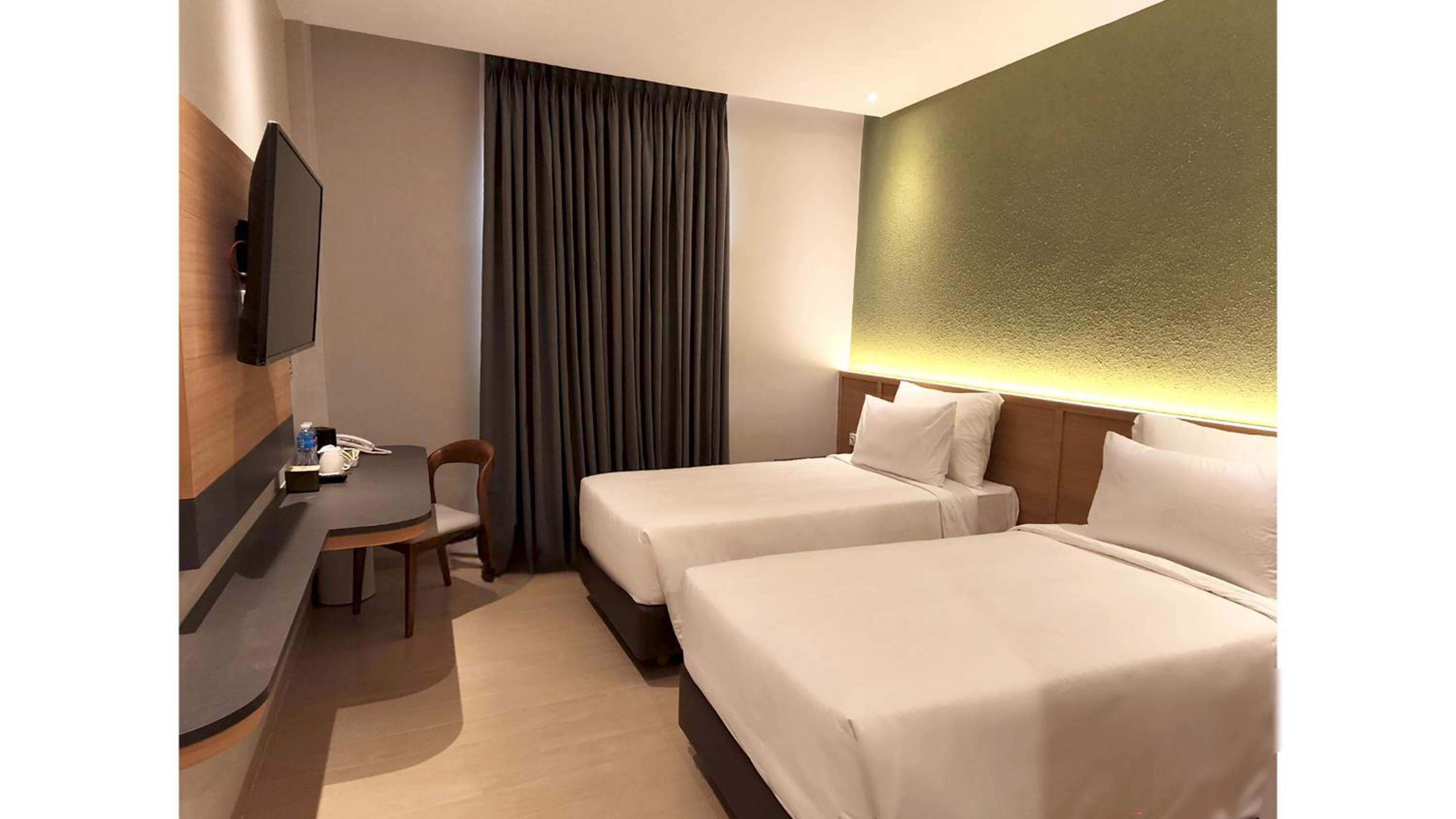 Deluxe Twin Room - Photo 2