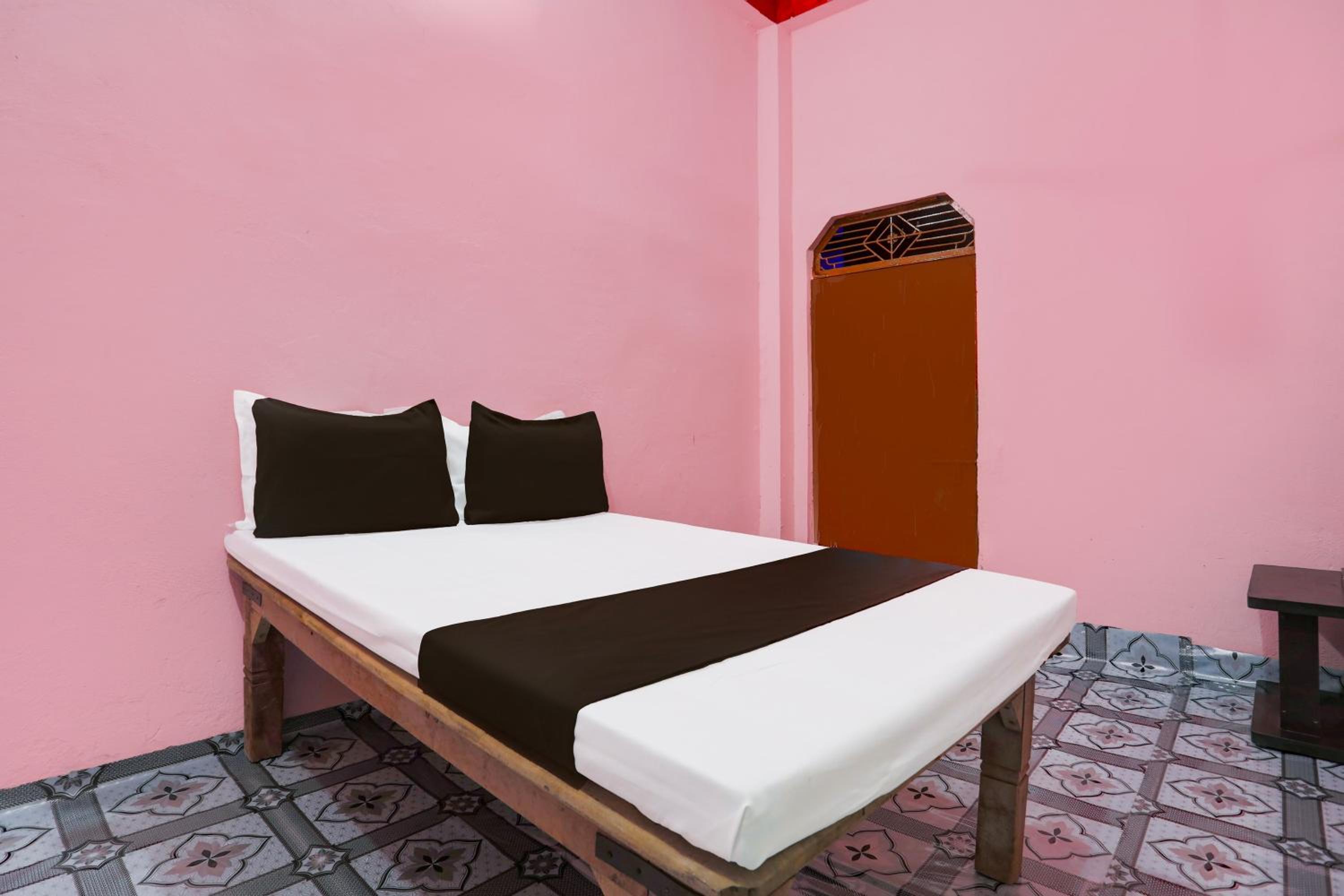 Triple Room with Bathroom photo 1