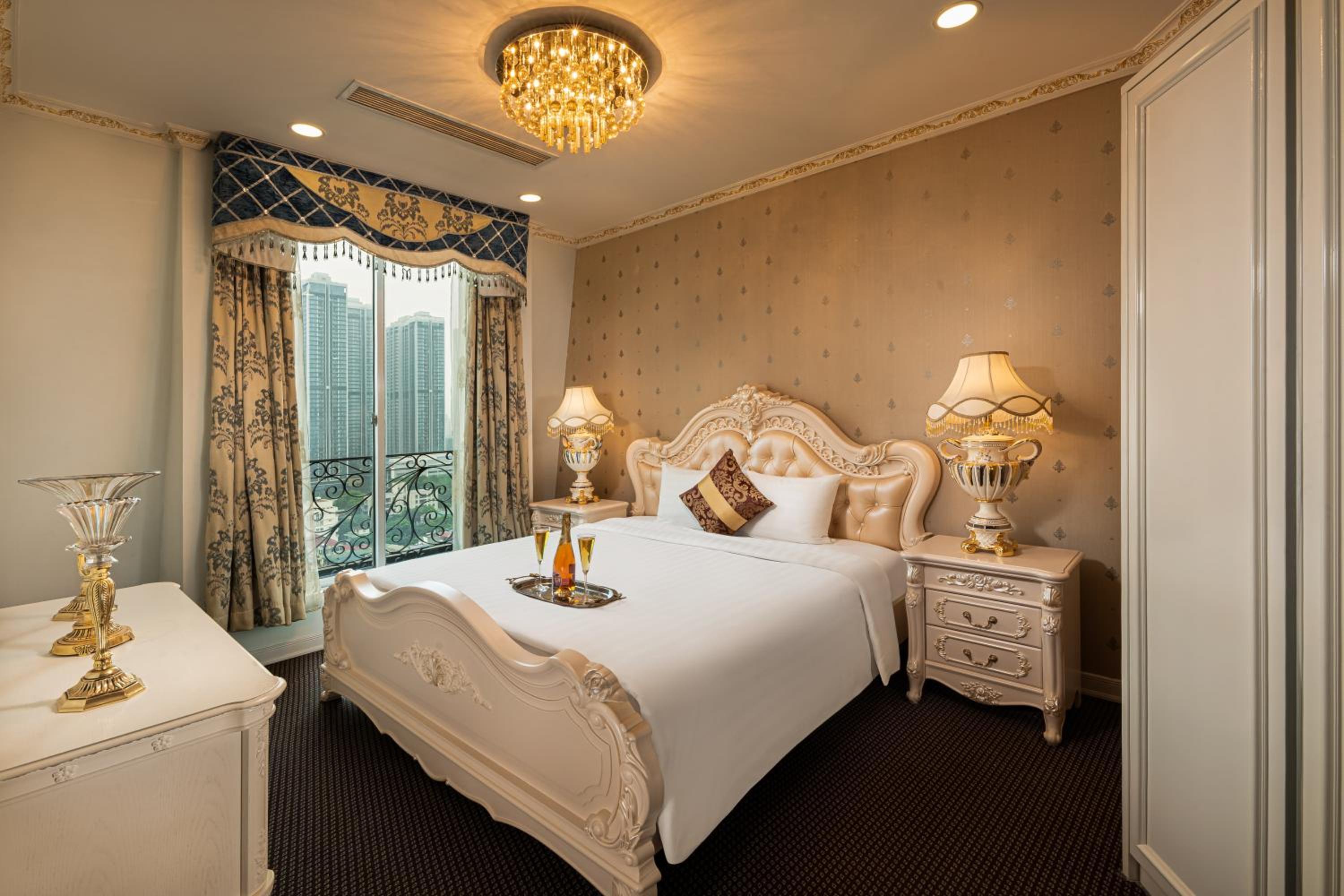 Presidential Suite photo 3