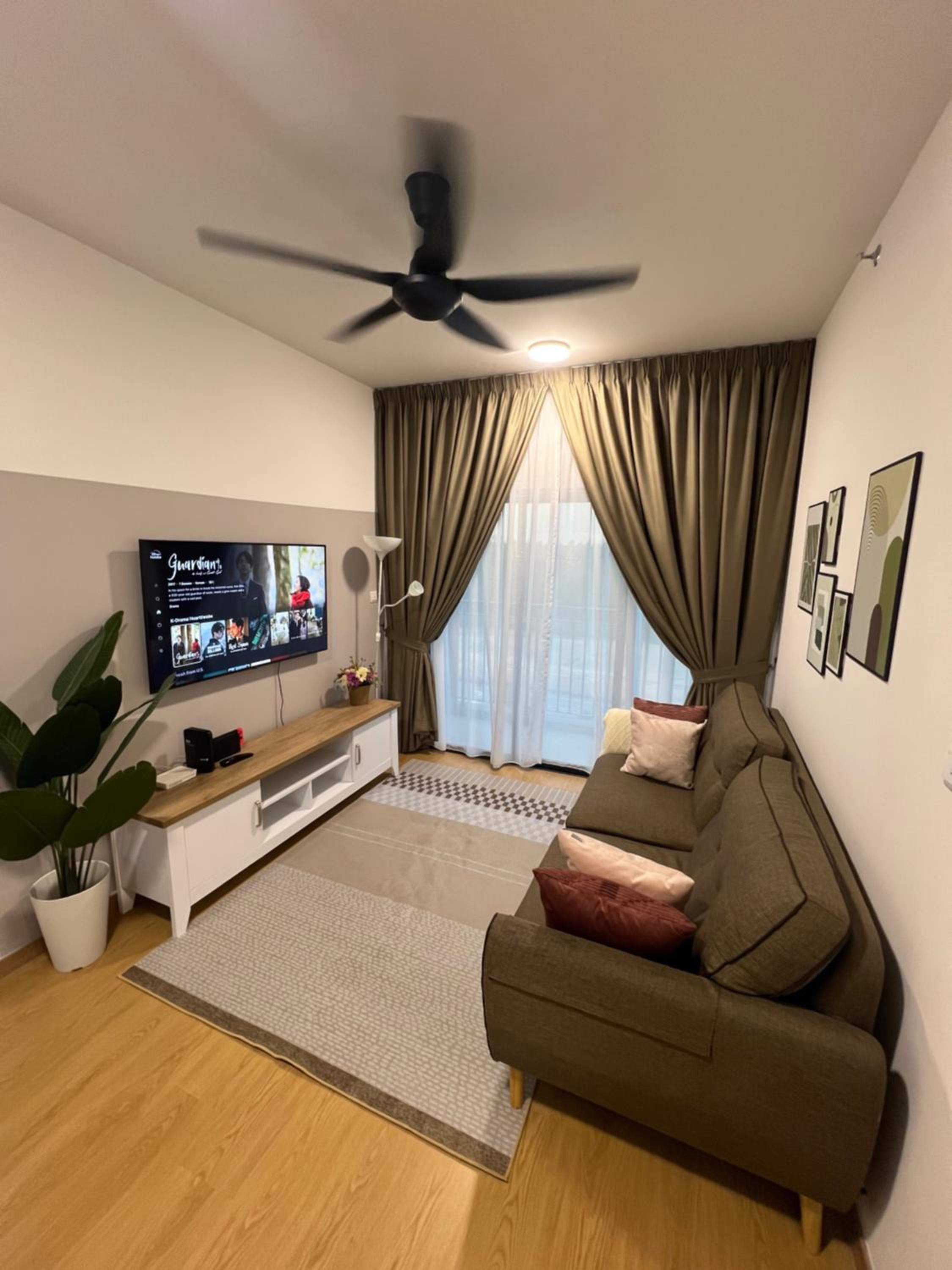 Three-Bedroom Apartment photo 1