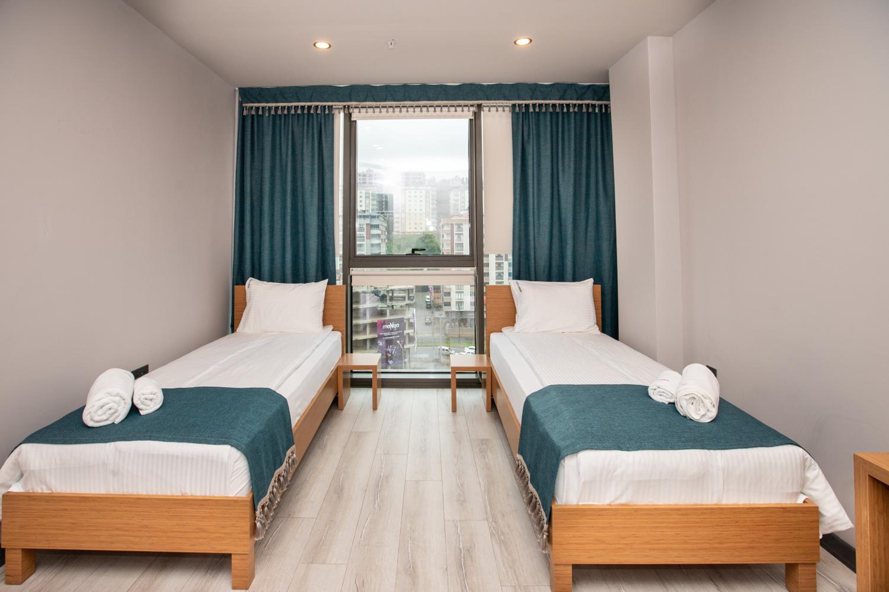 Two-Bedroom suite with city view photo 2