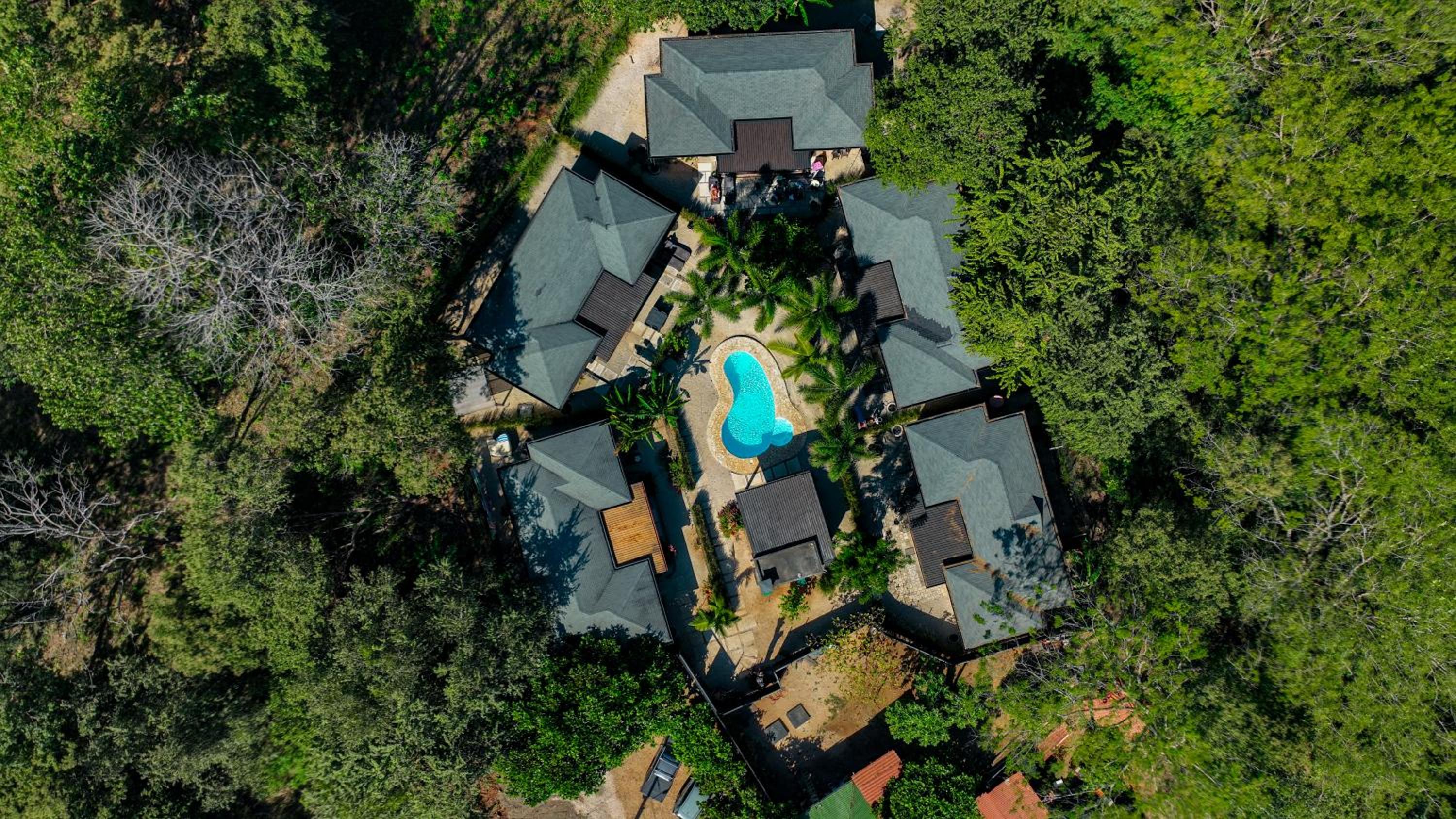 Three-Bedroom Villa photo 2