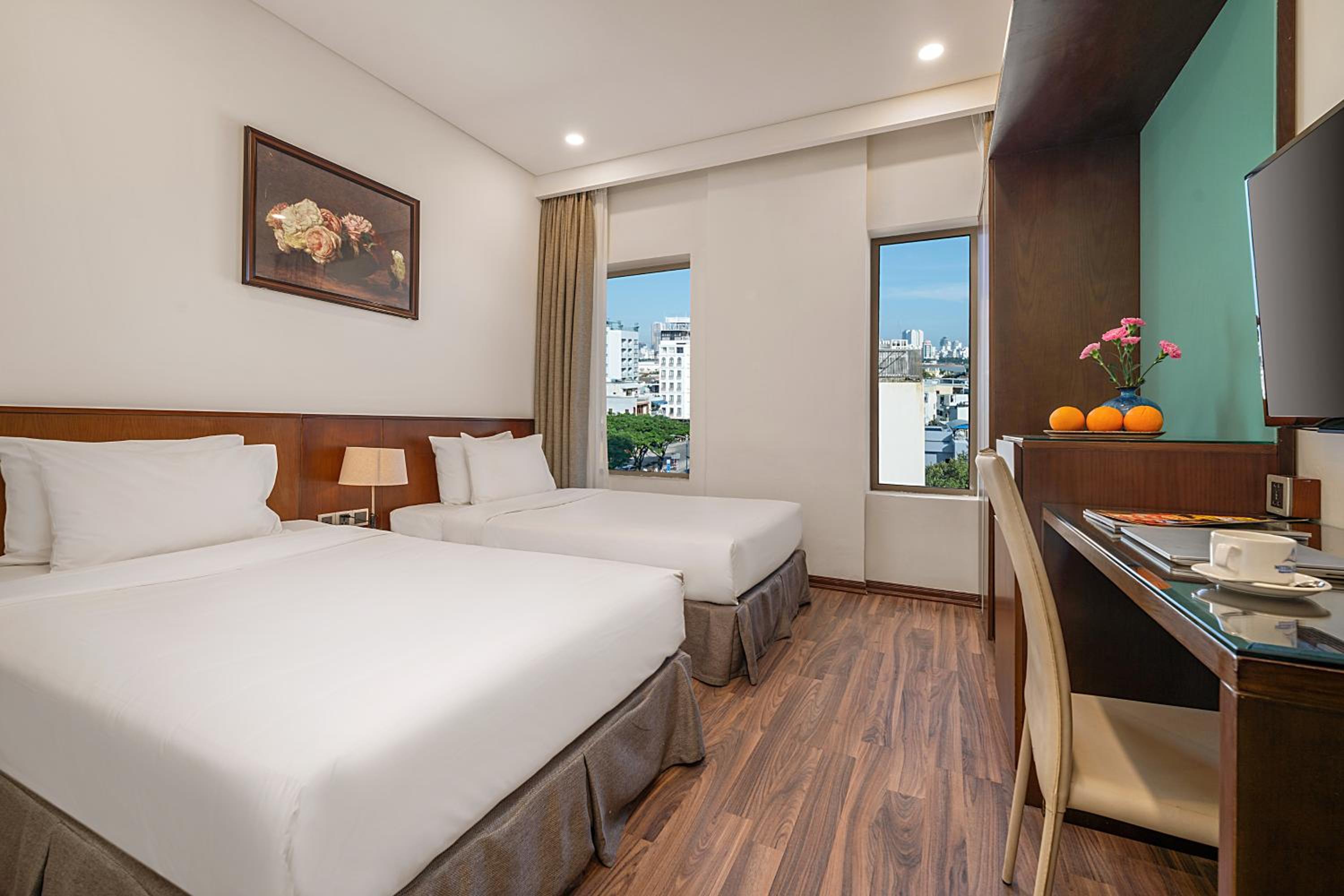 Superior Twin Room with City View