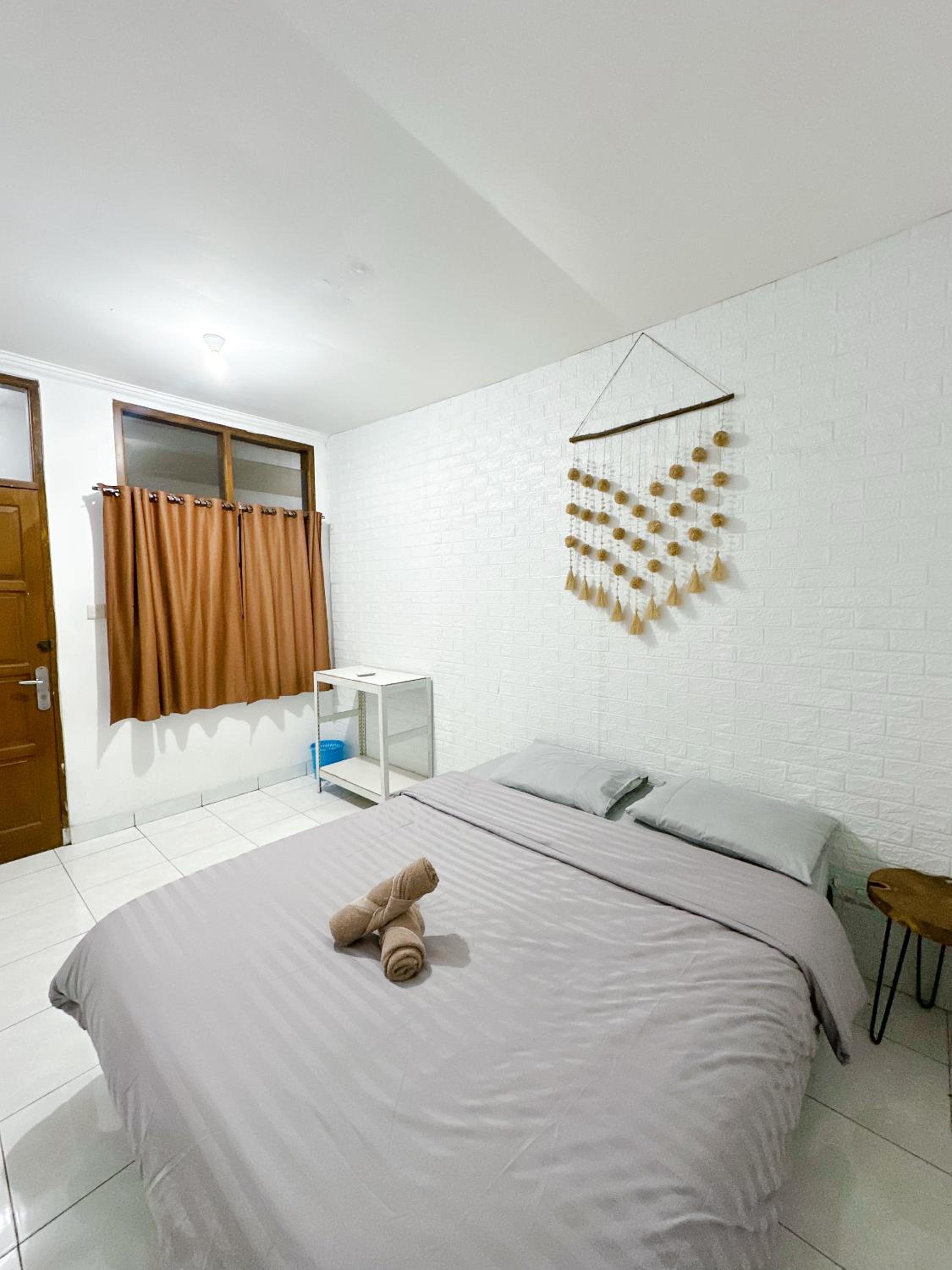 Budget Double Room photo 3