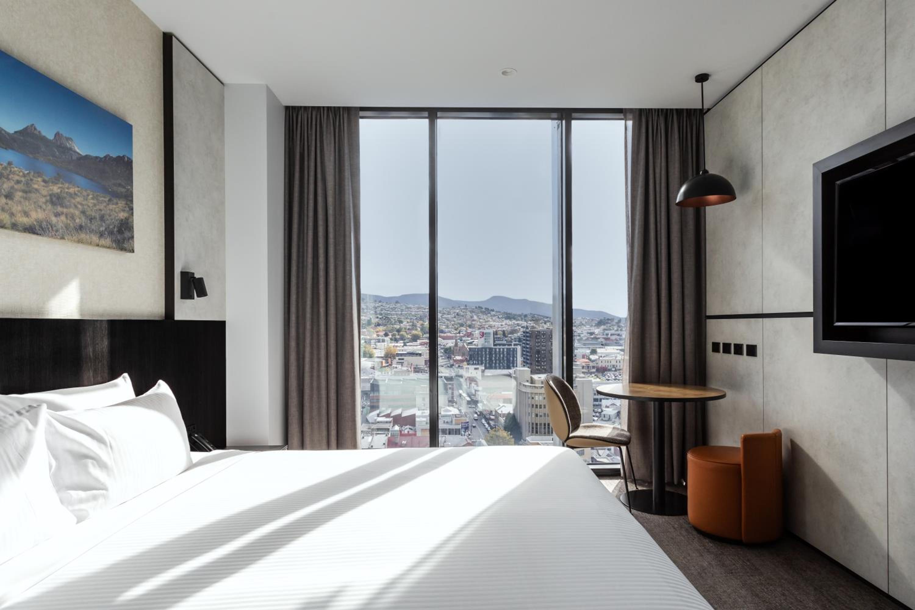 Superior King Room City View  - Photo 2
