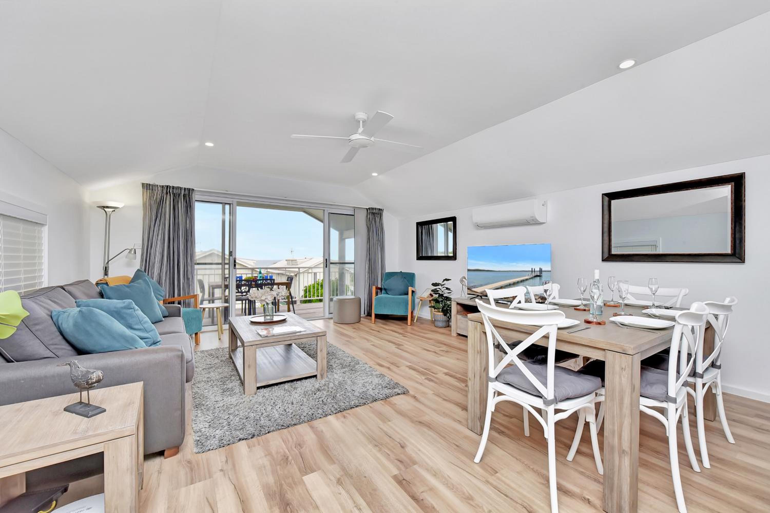 Three Bedroom Beachside 19 photo 2