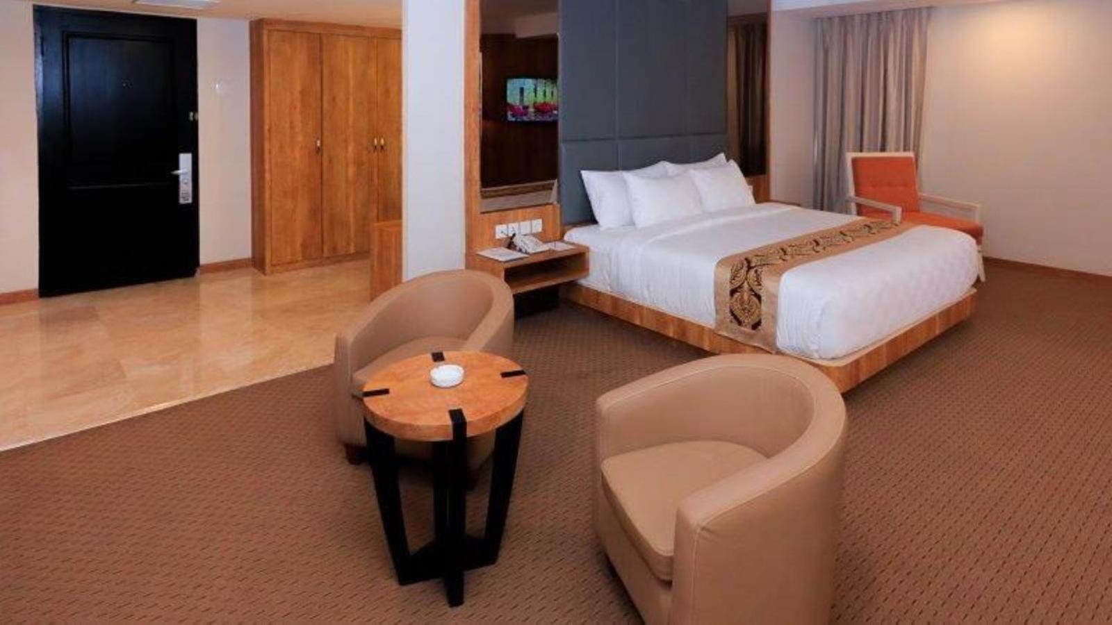 King Suite - Photo 1